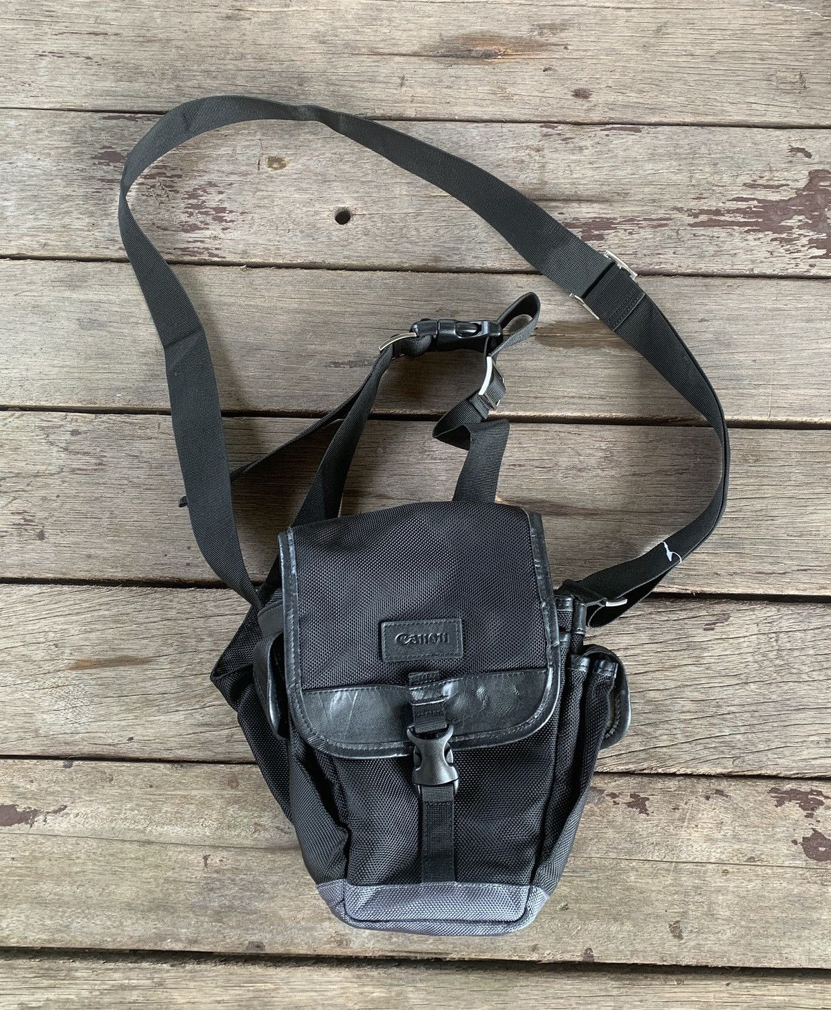 Canon 2 in 1 waist/crossbody bag