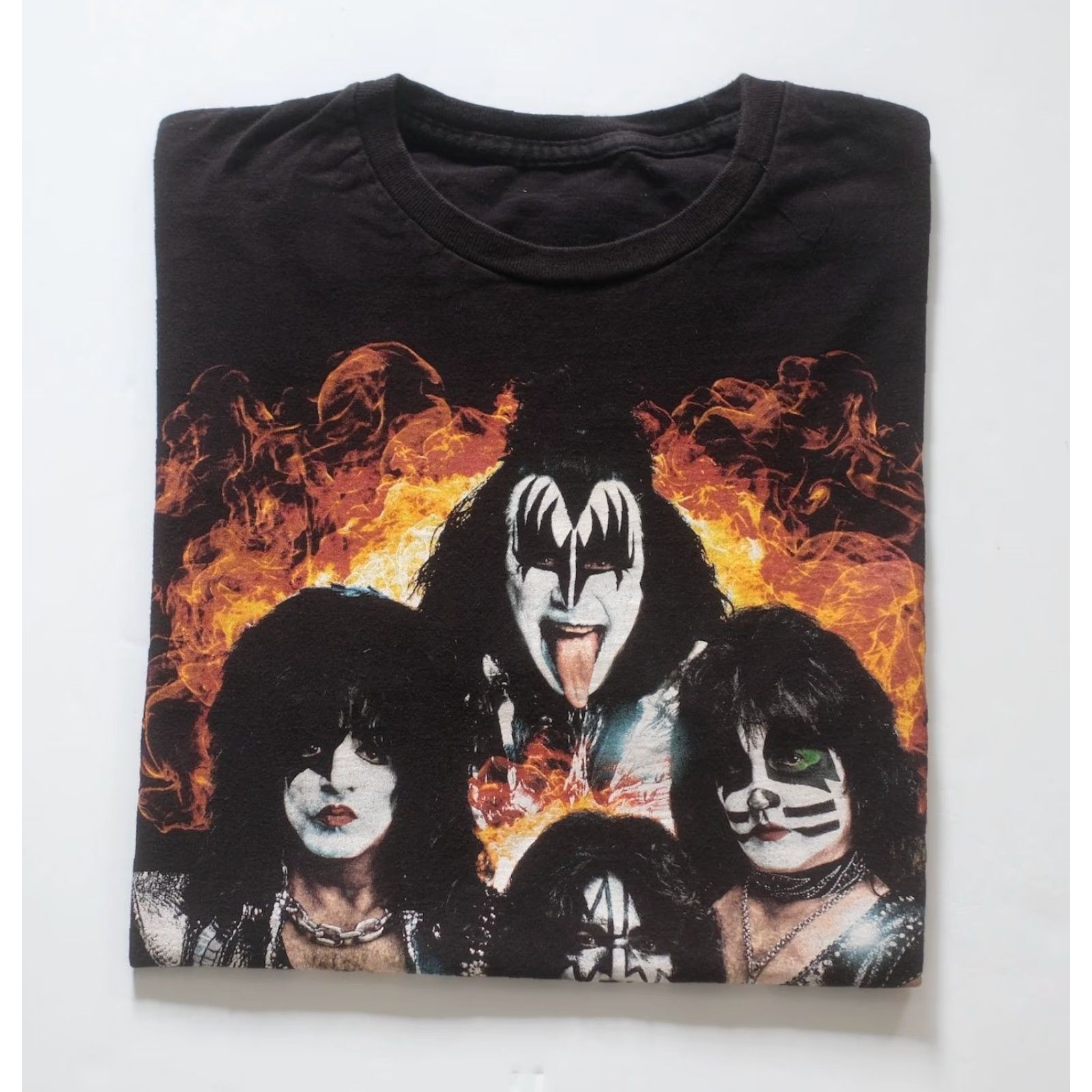 Vintage VINTAGE KISS T-Shirt Men M Black Graphic Print OKLAHOMA CITY END OF THE ROAD FLAME TOUR — Size US M / EU 48-50 / 2 - 5 Thumbnail
