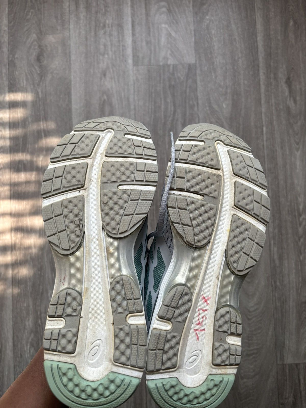 Asics Asics Womens Gel-Flux 5 Running Shoes Gray Low Top Shoes Size US 10 / IT 40 - 12 Thumbnail