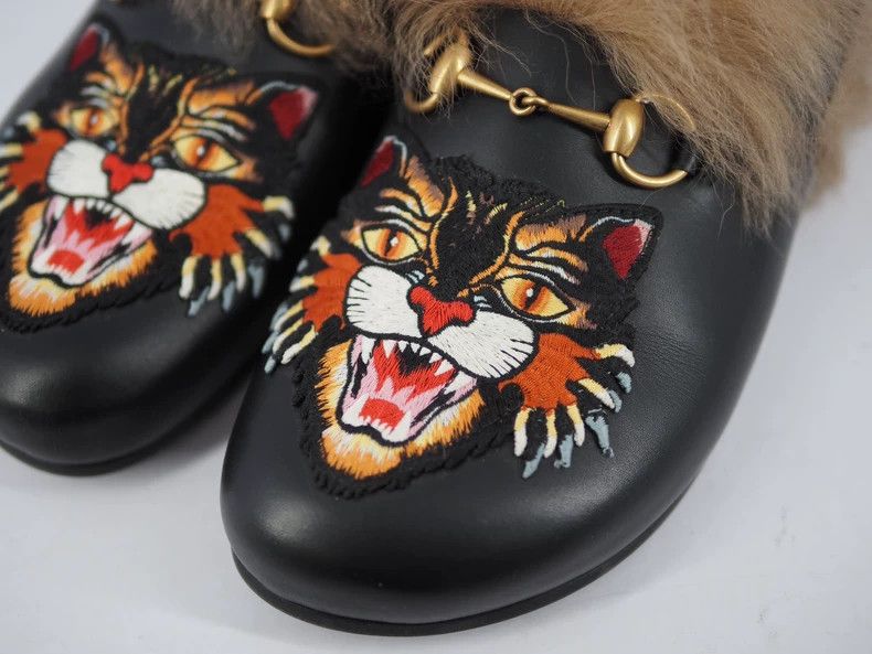 Gucci Gucci size os SS22 black tiger-head embroidered plush slipp Size US 6.5 / EU 39-40 - 3 Thumbnail