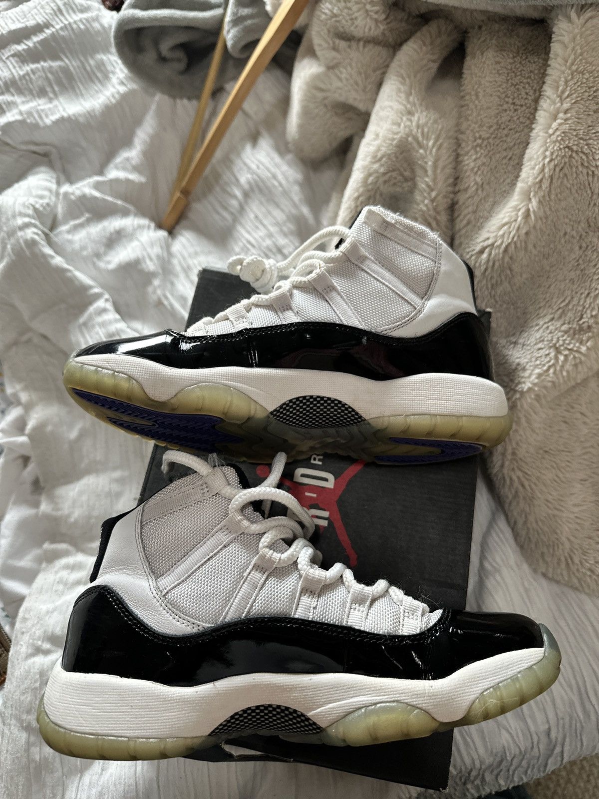 Jordan Brand Air Jordan 11 Retro Concord Size US 5 / EU 37 - 4 Thumbnail