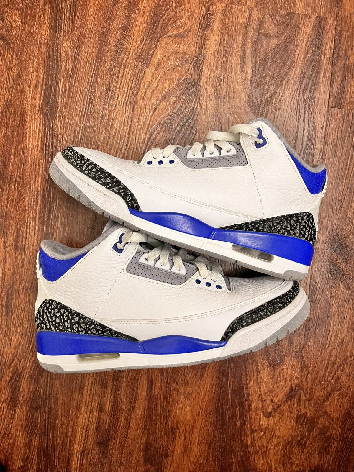 Jordan Brand Jordan 3s Size US 8.5 / EU 41-42 - 2 Thumbnail