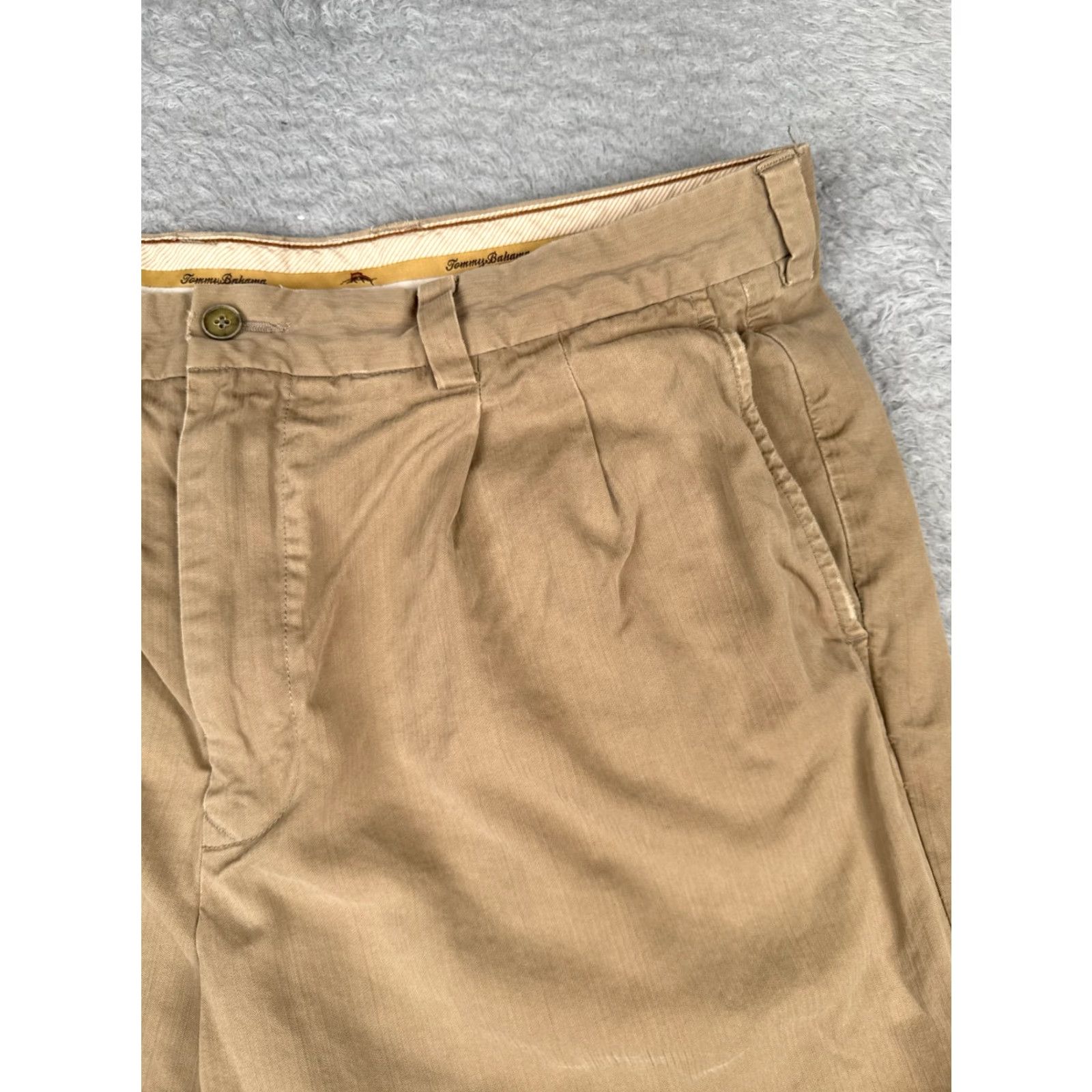 Tommy Bahama Tommy Bahama Shorts Adult 36 Beige Silk Pleated Beach Travel Vacation Golf 38x9 Mens Size US 36 / EU 52 - 5 Thumbnail