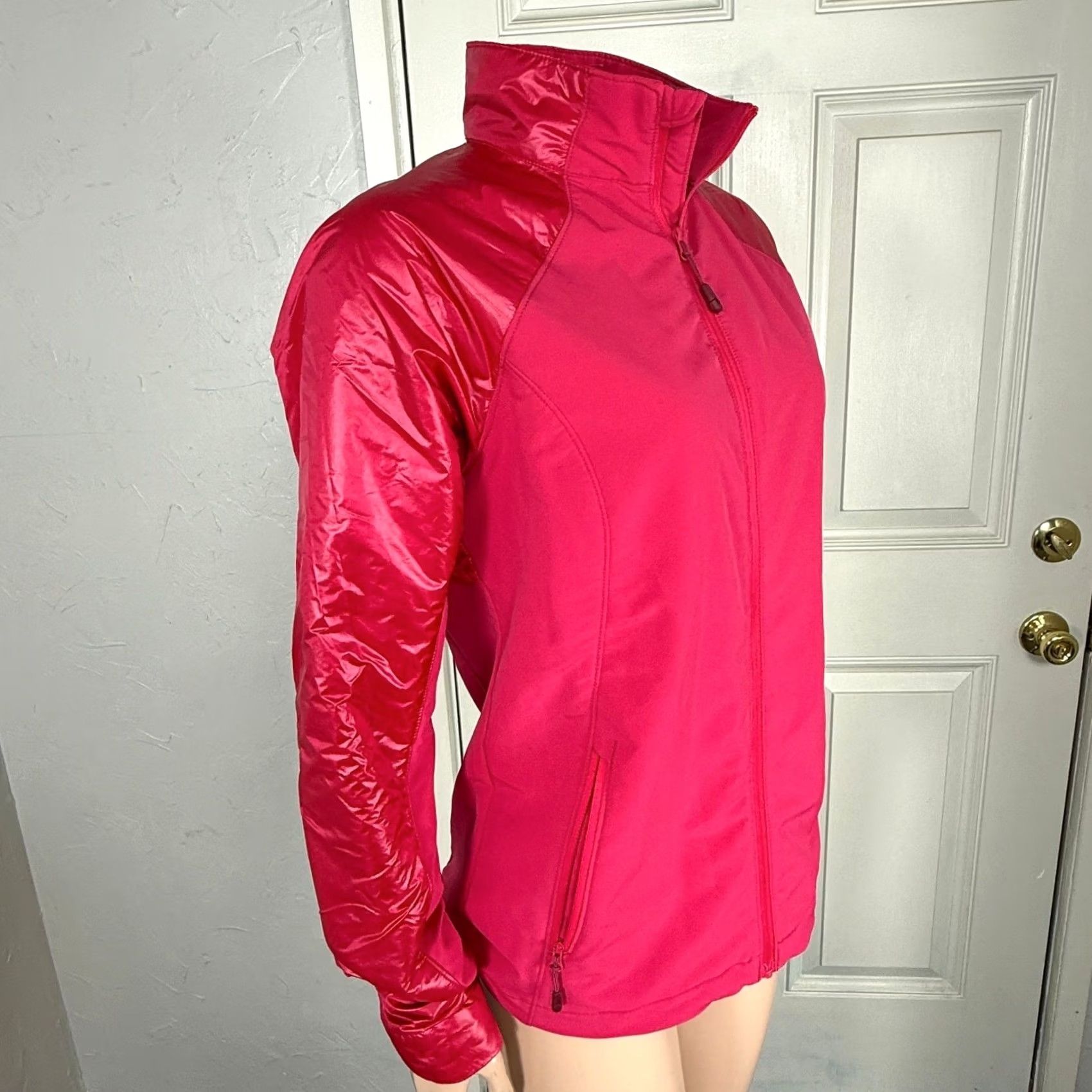 Mountain Hardwear Mountain Hardwear Chokina Jacket Womens Medium Pink Zip Short Nylon Softshell C4-19 Size M / US 6-8 / IT 42-44 - 4 Thumbnail