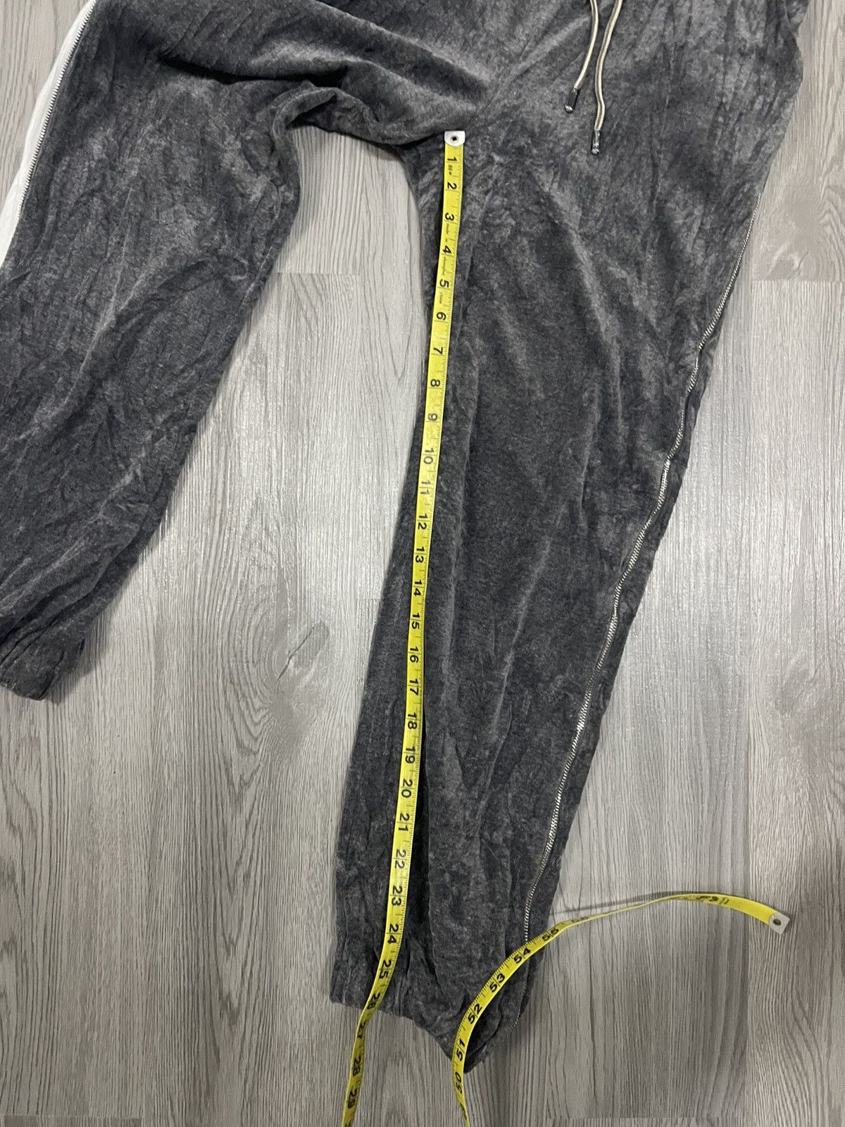 Celine Last drop⚡️Celine Side Zipped Velvet Jogger Pant Size US 30 / EU 46 - 17 Thumbnail