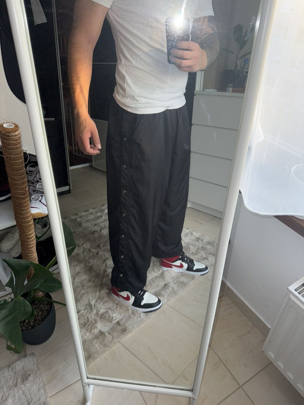 Nike Vintage Nike Tearaway Track Pants Black – Made in Thailand Size US 37 - 1 Thumbnail