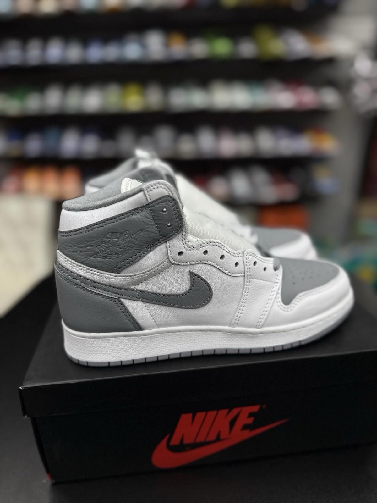 Nike Nike Air Jordan 1 Retro High OG Stealth White - GS 6.5Y/8W Size US 6.5 / EU 39-40 - 2 Thumbnail