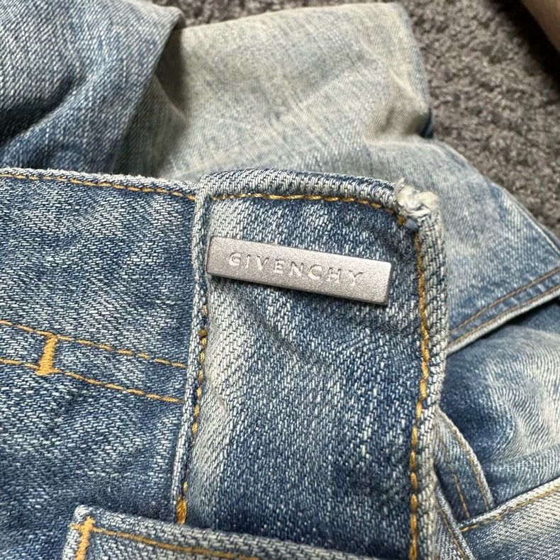 Givenchy Givenchy SizeM Distressed Denim Shorts Size US 31 - 5 Thumbnail