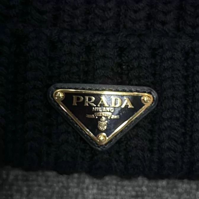 Prada PRADA triangle gold logo black knit beanie Size ONE SIZE - 3 Thumbnail