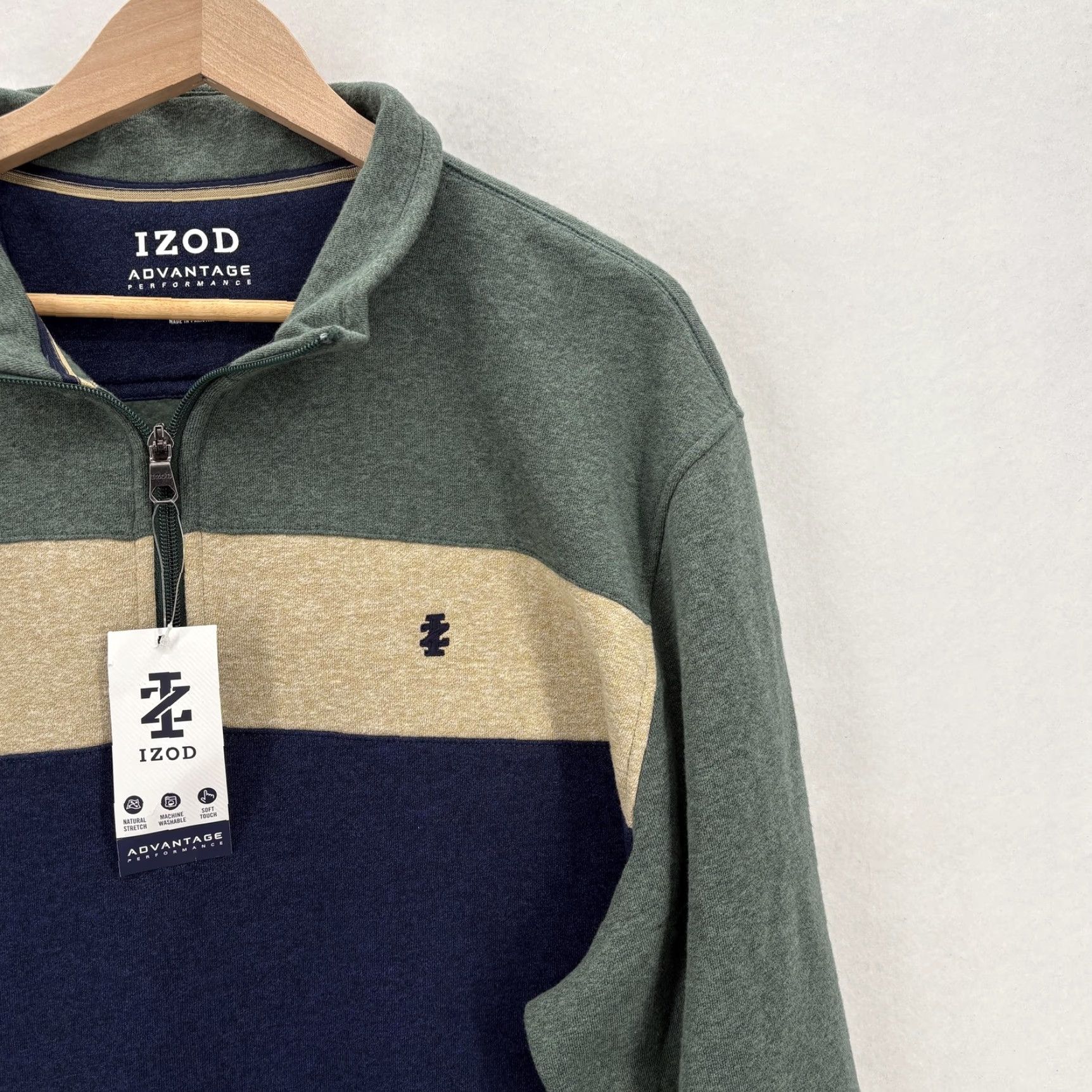 Izod VINTAGE? No, it's not vintage. IZOD Sweatshirt Mens XL Pullover Green Advantage Performance 1/4 Zip Fleece Logo Size US XL / EU 56 / 4 - 2 Thumbnail