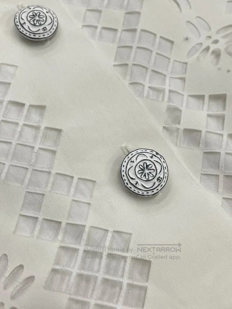 Chanel Chanel White Paneled Hollow Out Collar Shirt Long Sleeve To Size US M / EU 48-50 / 2 - 3 Thumbnail