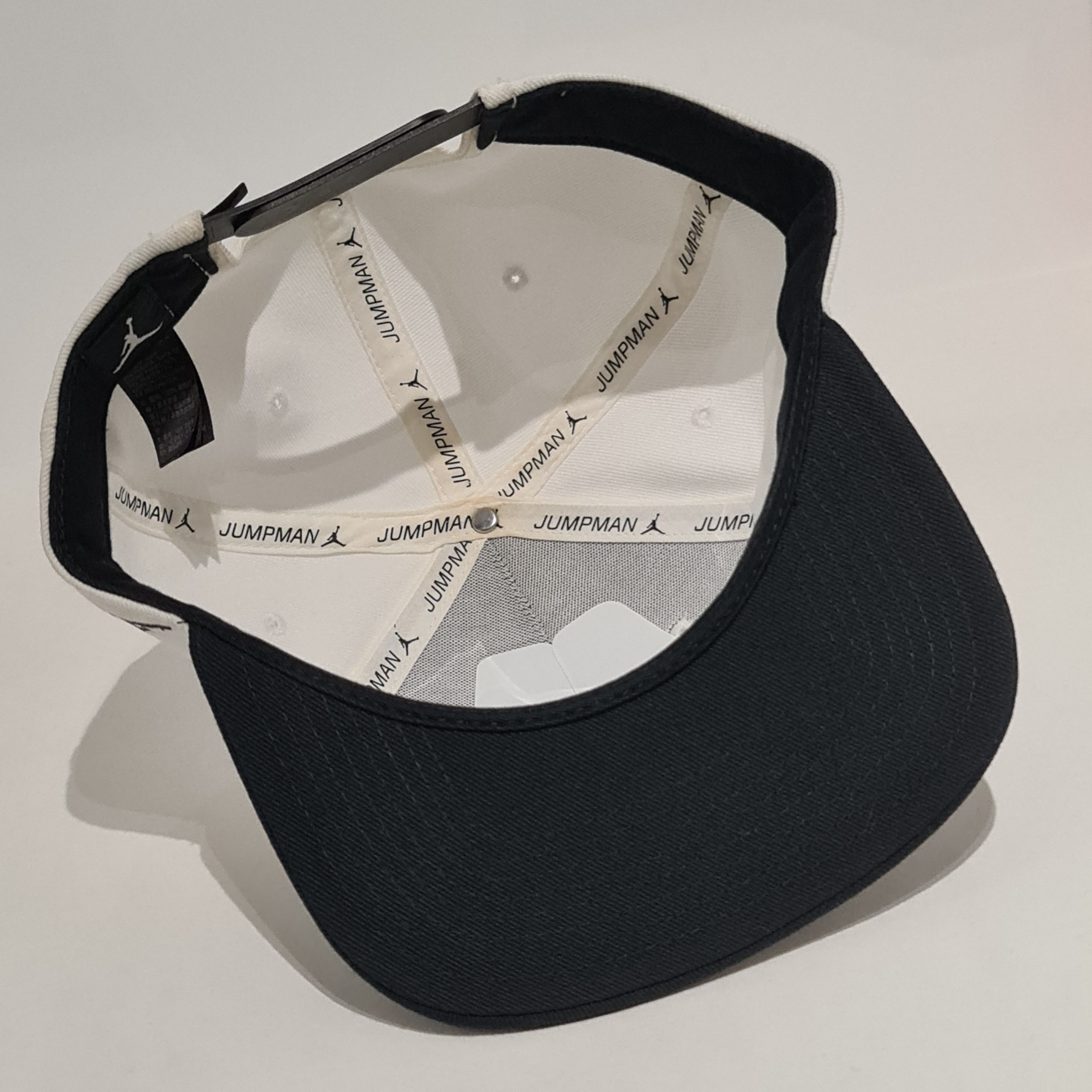 Jordan Brand Jordan Cap Snapback 'Air Jordan Space Jam' White/Black Size ONE SIZE - 7 Thumbnail