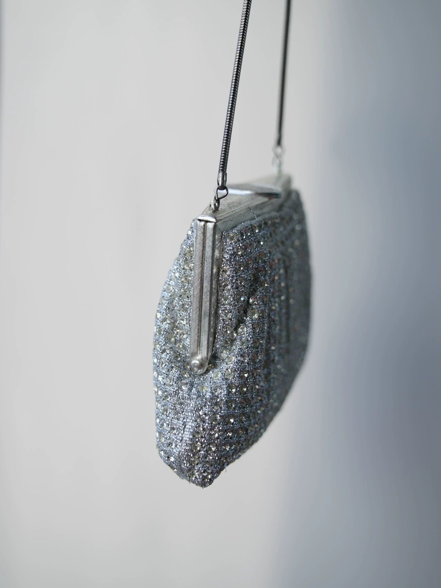 Vintage Vintage Crystal Woven Silver Base White Evening Clutch Size ONE SIZE - 5 Thumbnail