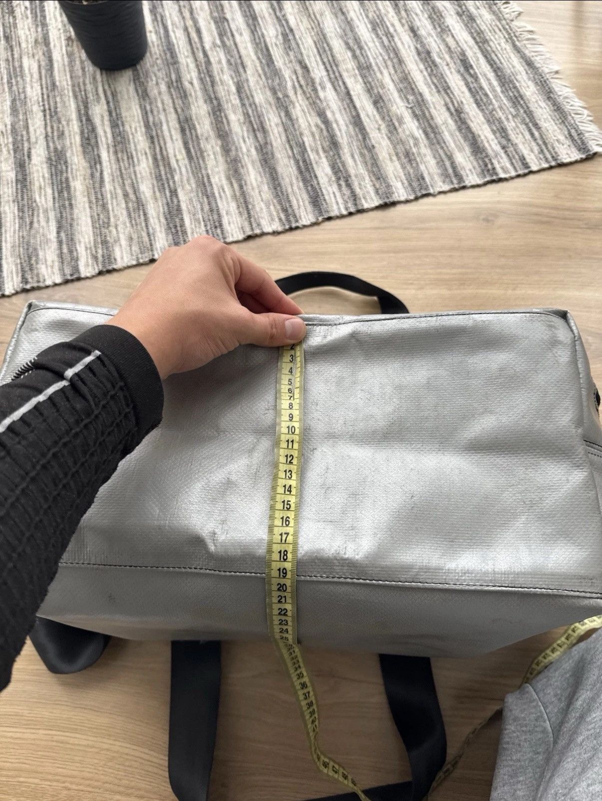 Wool Cropped Cardigan with Dropped Shoulder