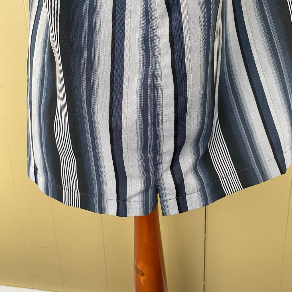 Batik Bay Batik Bay men L button up short sleeve stripe casual dress s Size US L / EU 52-54 / 3 - 6 Thumbnail