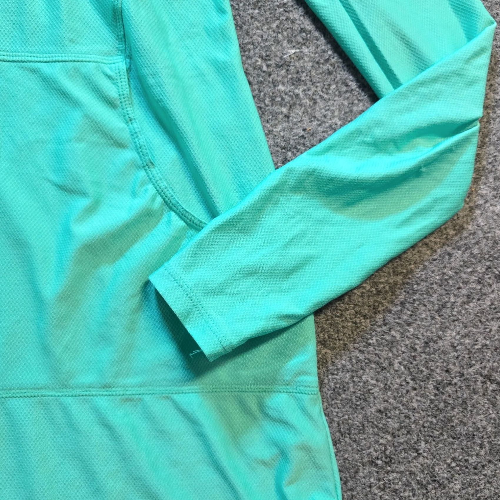 Athleta Athleta Top Womens XS Green Hoodie Pocket Tunic Stretch Athletic Casual Shirt Ladies XS Green Pullover V-Neck Long Sleeve Size XS / US 0-2 / IT 36-38 - 4 Thumbnail