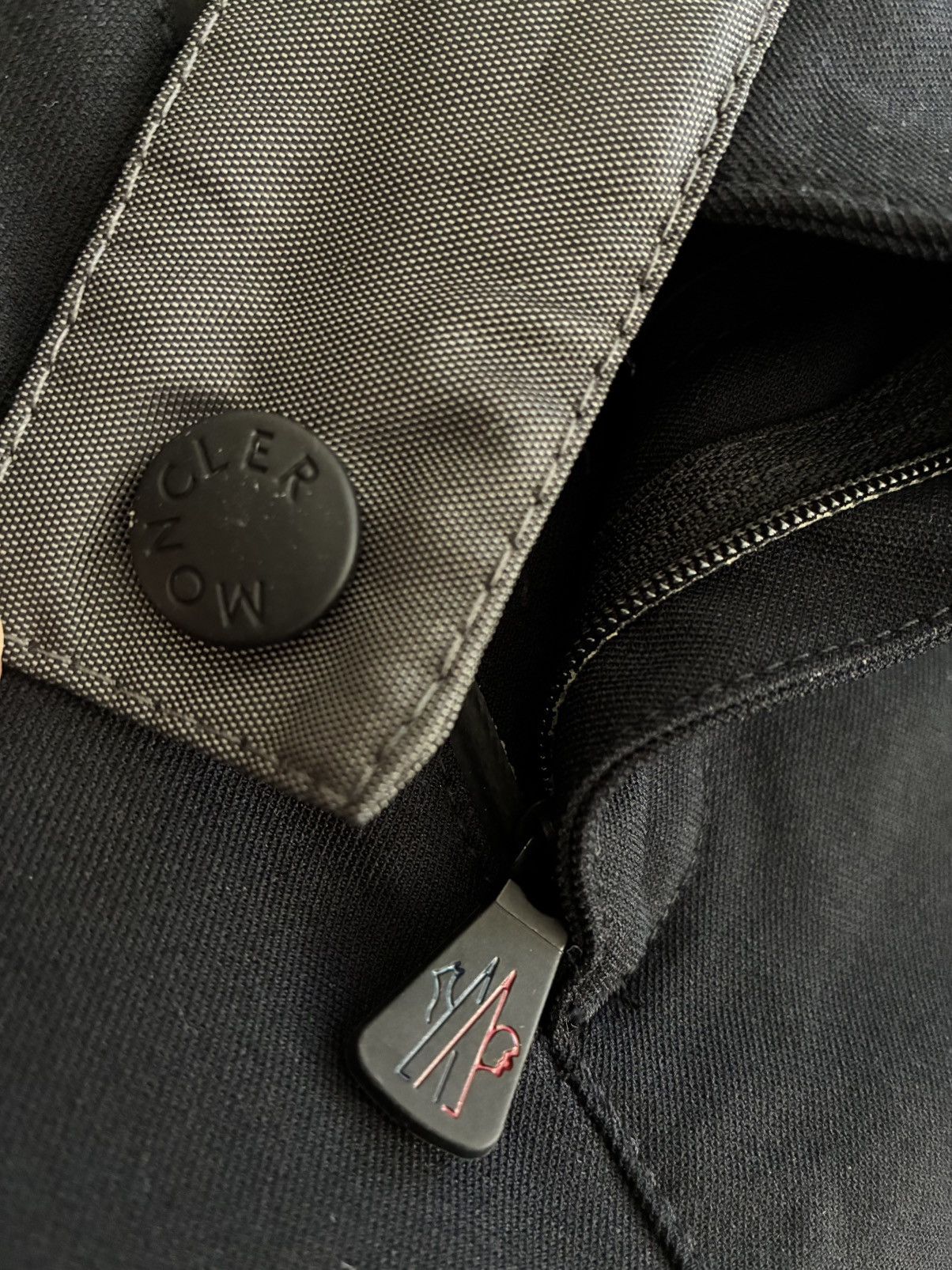 Moncler Ski pants Moncler outdoor trekking techwear gorpcore trouser Size 27" / US 4 / IT 40 - 10 Thumbnail