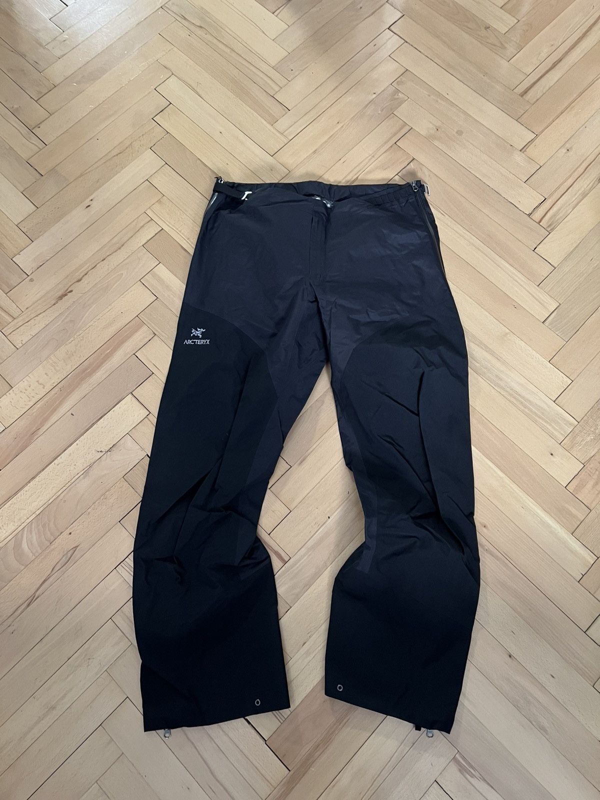 Arc'teryx Arcteryx trim fit coupe ajustee pants | Grailed