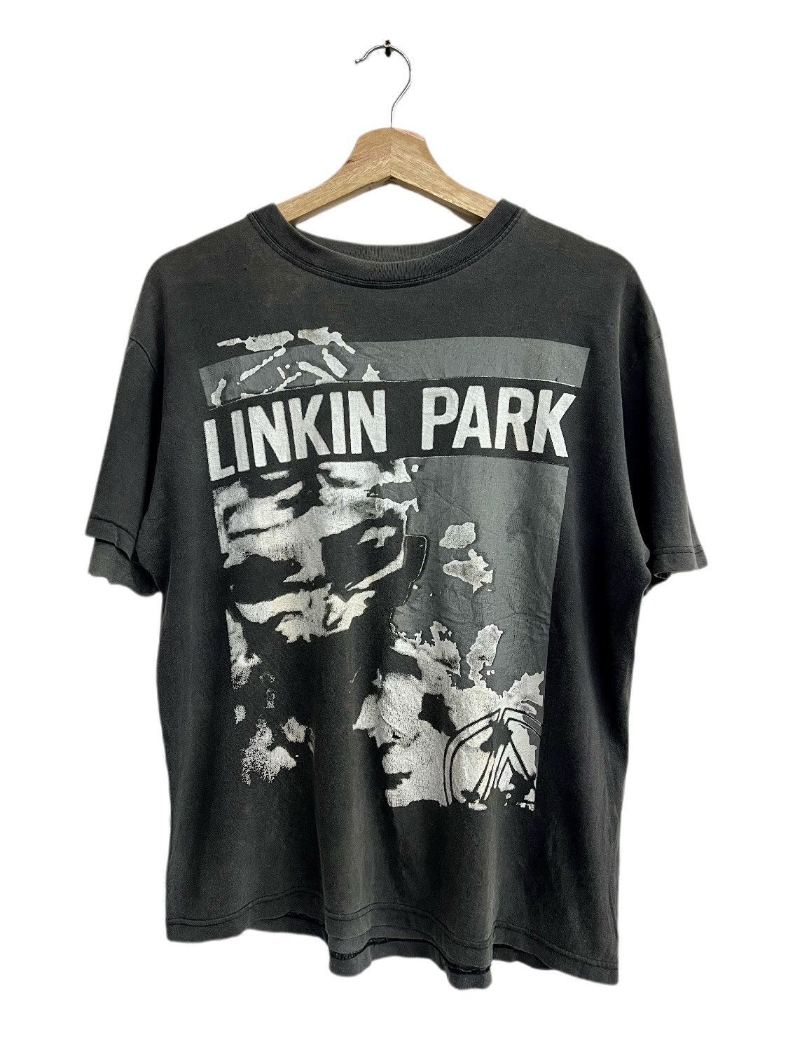 Rare THRASHED Linkin Park Living Things World Tour Tee