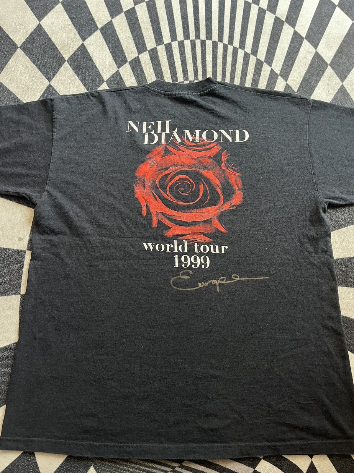 Band Tees Vintage NEIL DIAMOND World Tour 1999’s Tshirt Size US XL / EU 56 / 4 - 8 Thumbnail