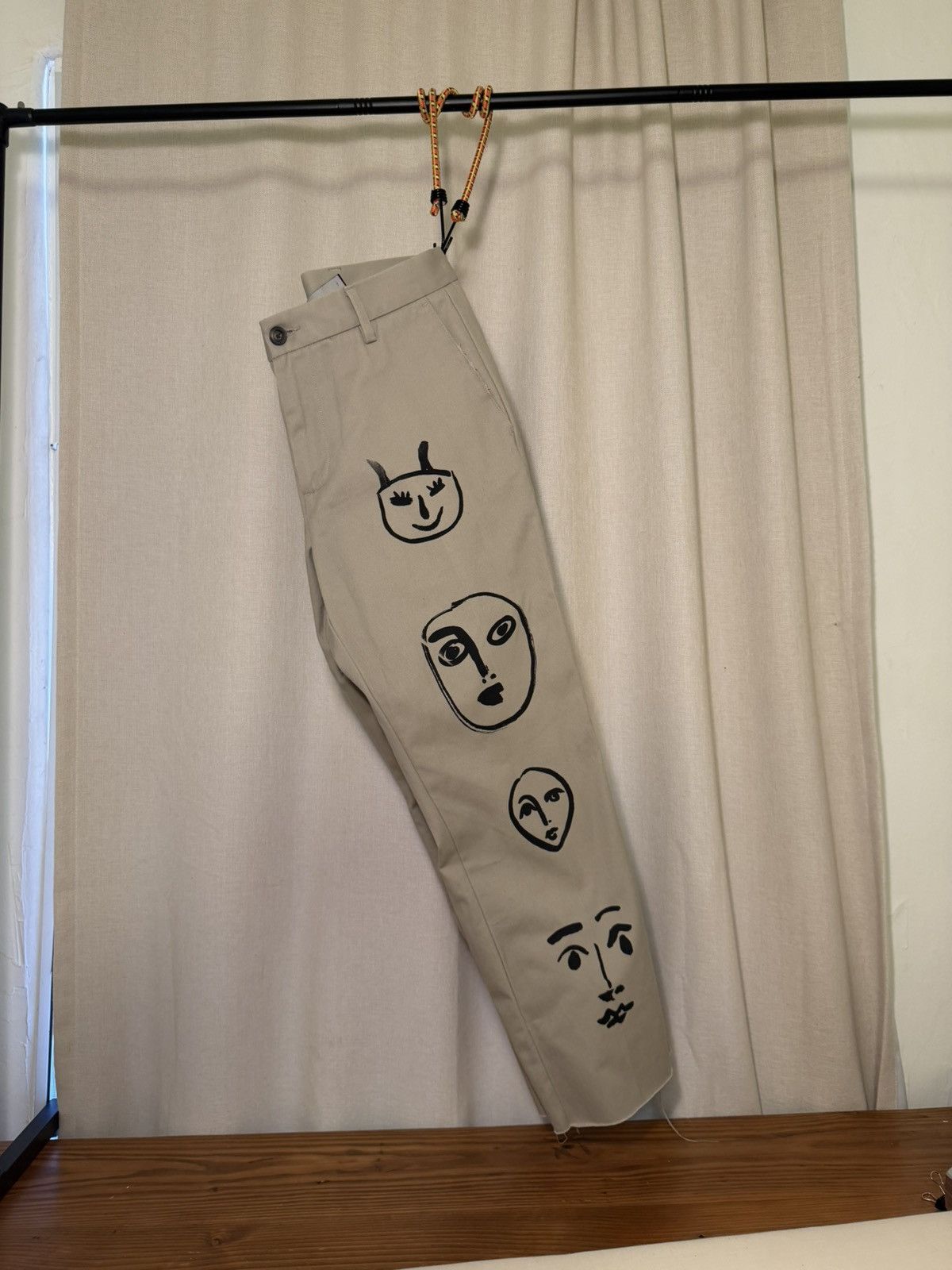 Libertine Libertine Graphic Face Print Pants – Khaki Crops | 30 waist Size US 30 / EU 46 - 7 Thumbnail