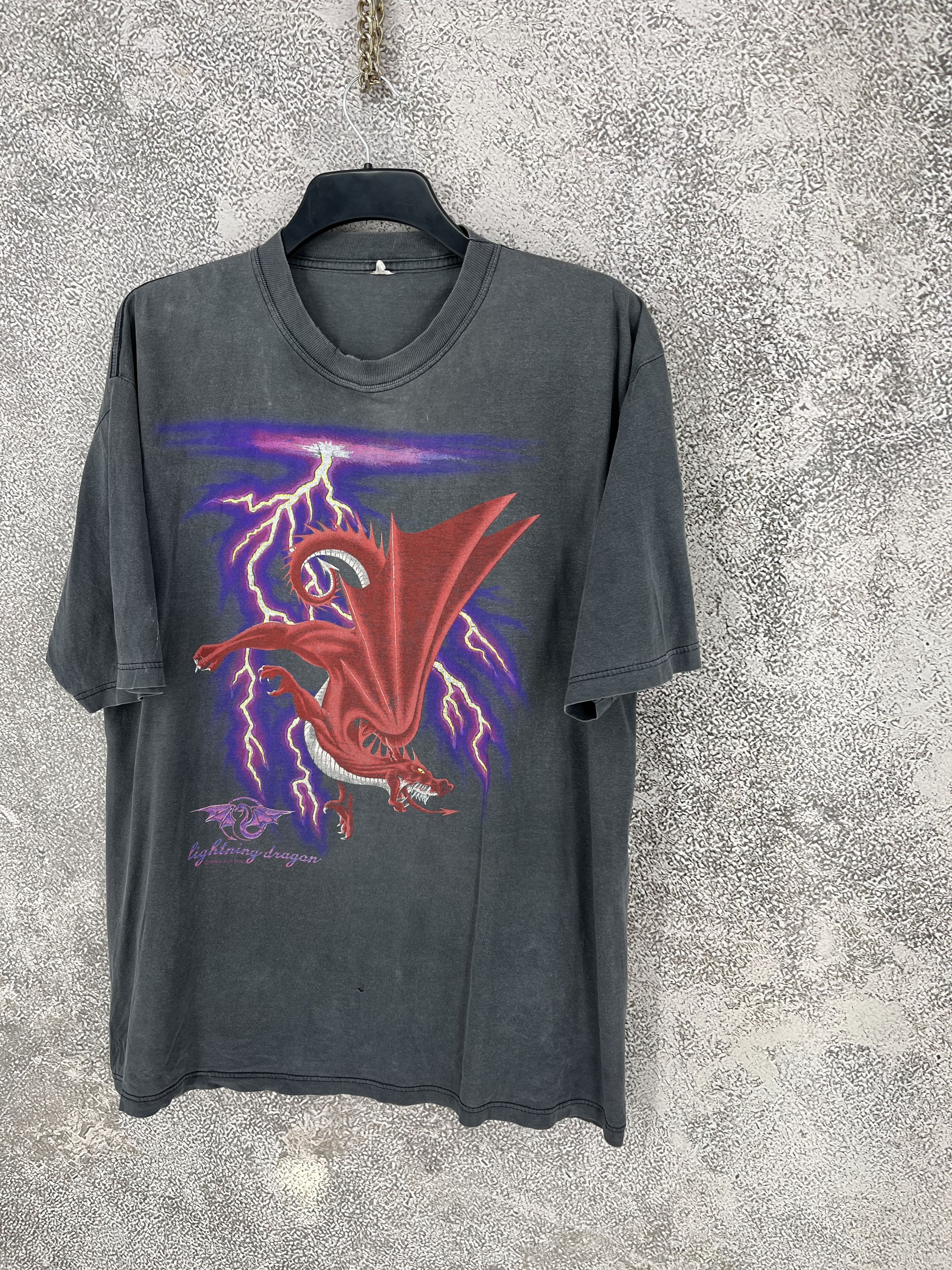 Band Tees Vintage 1992 Land of The Dragon T-Shirt Size US XL / EU 56 / 4 - 4 Thumbnail
