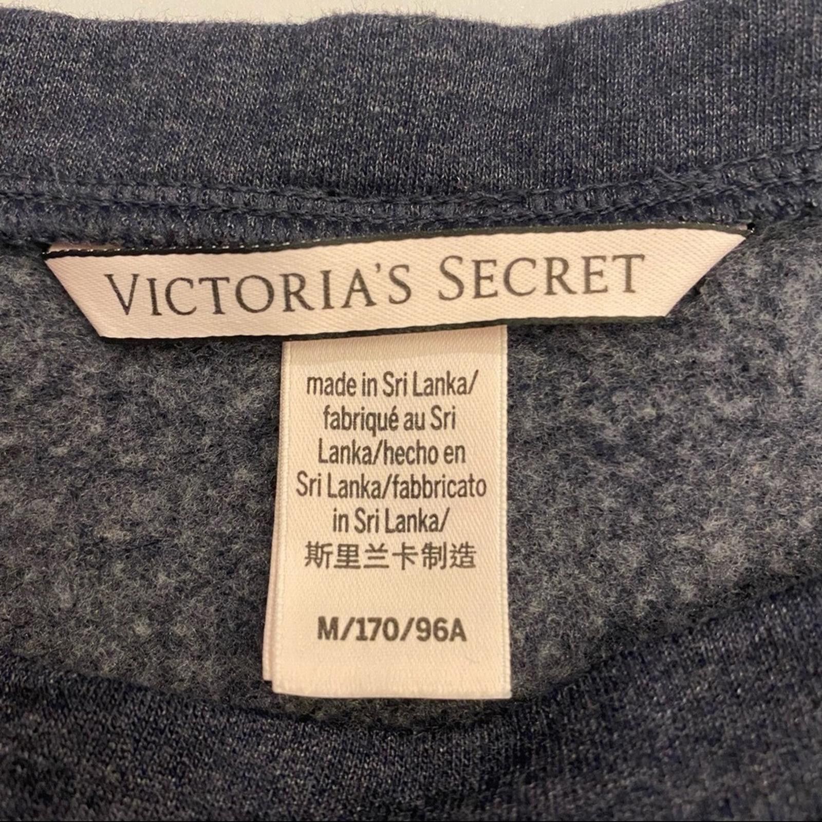 Designer Victoria’s Secret Victoria Spell Out Logo Pullover Size M / US 6-8 / IT 42-44 - 2 Thumbnail
