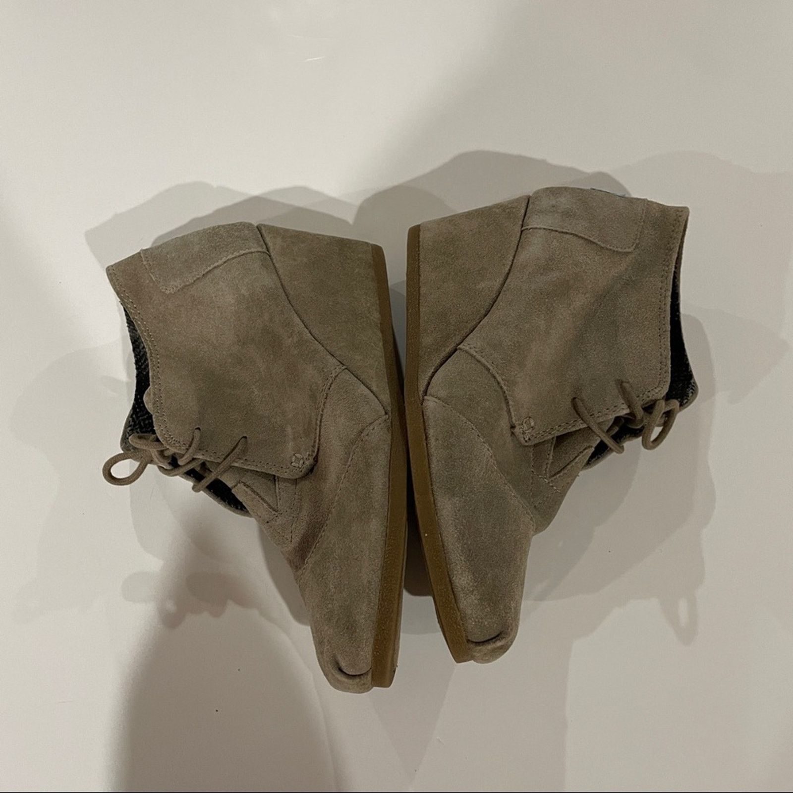 Toms Toms Desert Taupe Suede Wedge Heel Lace Up Booties Size 9 Size US 9 / IT 39 - 4 Thumbnail