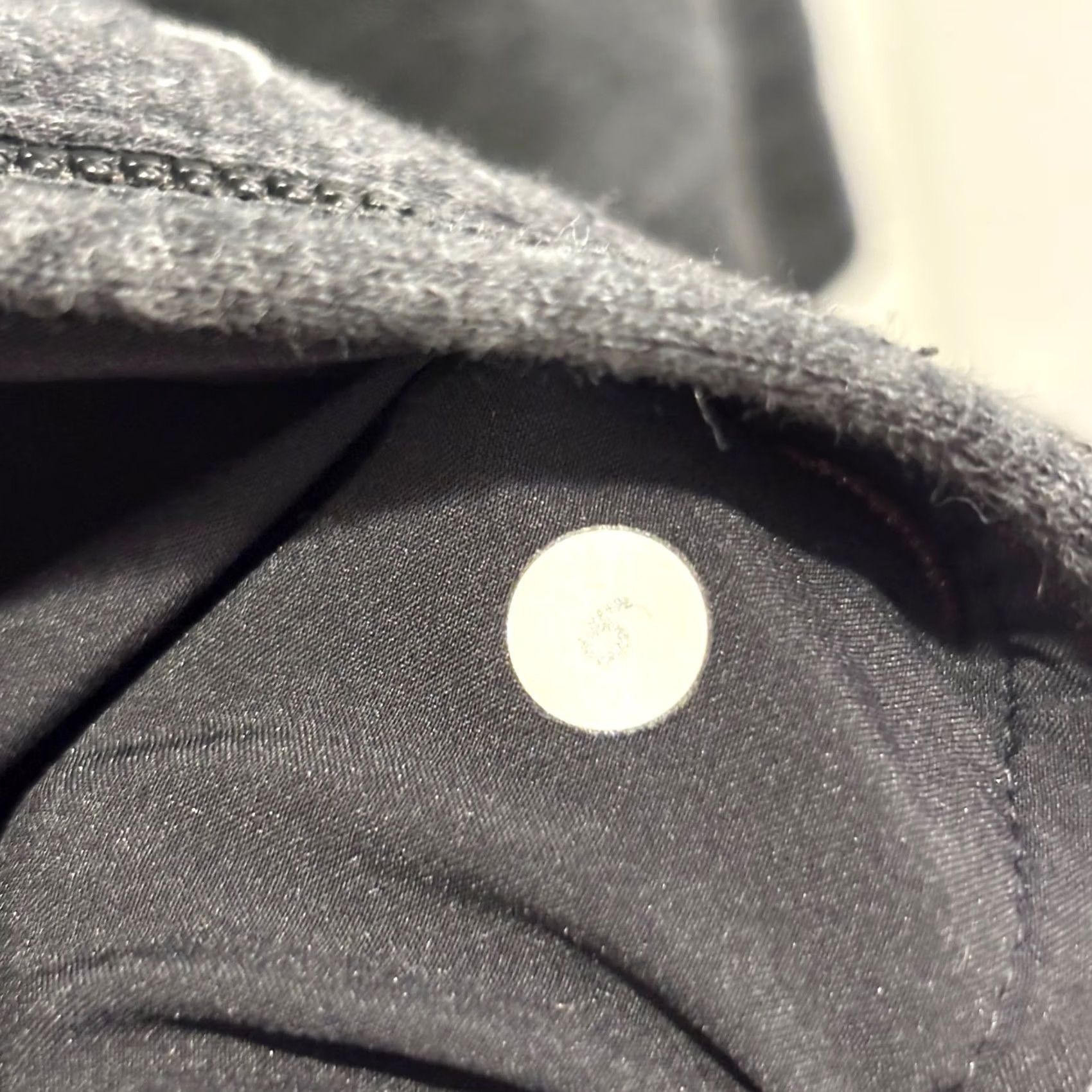 Lululemon Lululemon Charcoal Gray Side Zip Crewneck Sweatshirt Fleece Size 6 Women Size M / US 6-8 / IT 42-44 - 2 Thumbnail