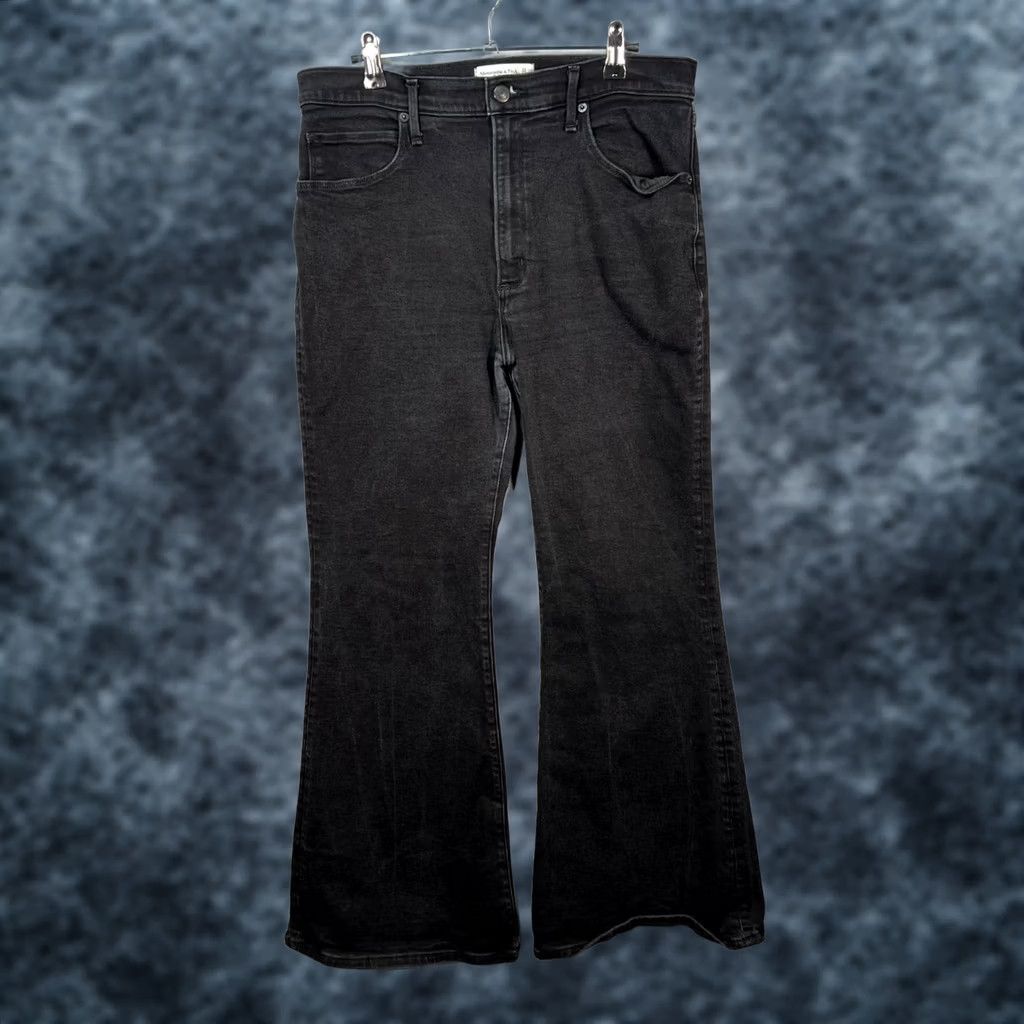 Abercrombie & Fitch Abercrombie & Fitch Jeans Womens 32 / 14 Black Denim Ultra High Rise Flare Size 24" / US 00 / IT 34 - 1 Thumbnail