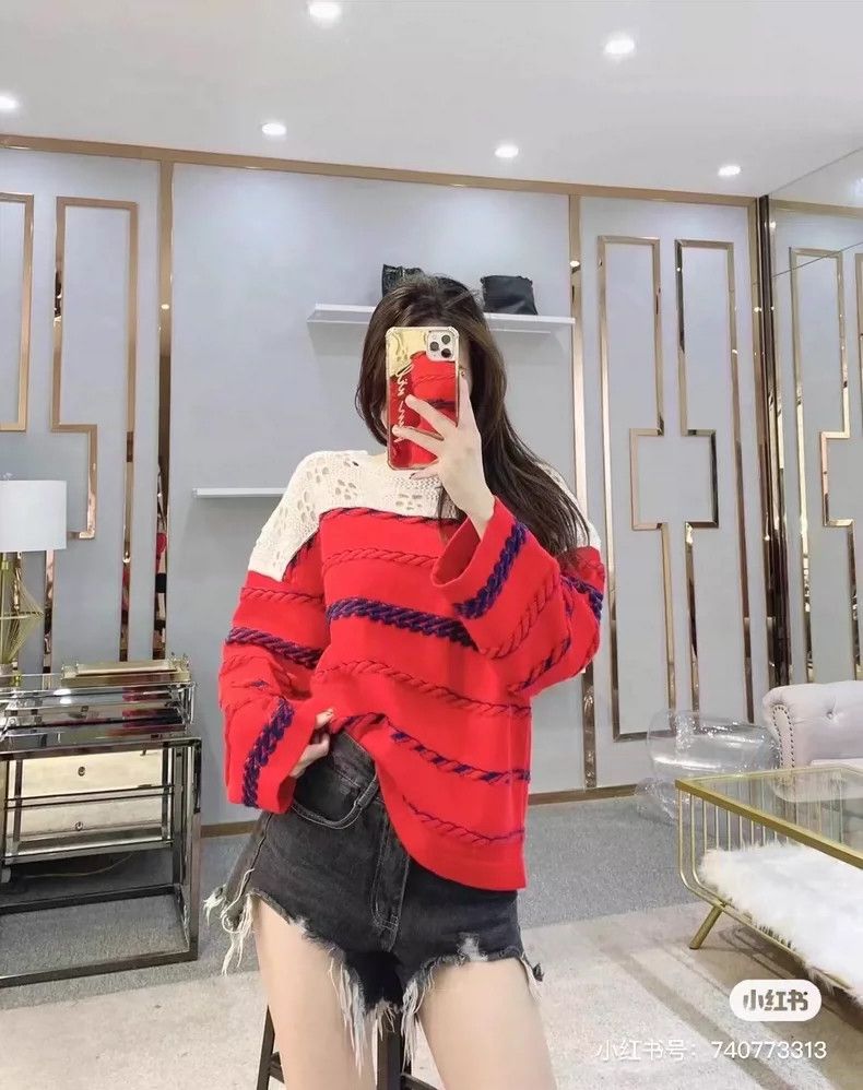 Chanel Chanel Sweater Long-sleeved Nextarrow-2505 Size XXS / US 00 / IT 34 - 1 Thumbnail