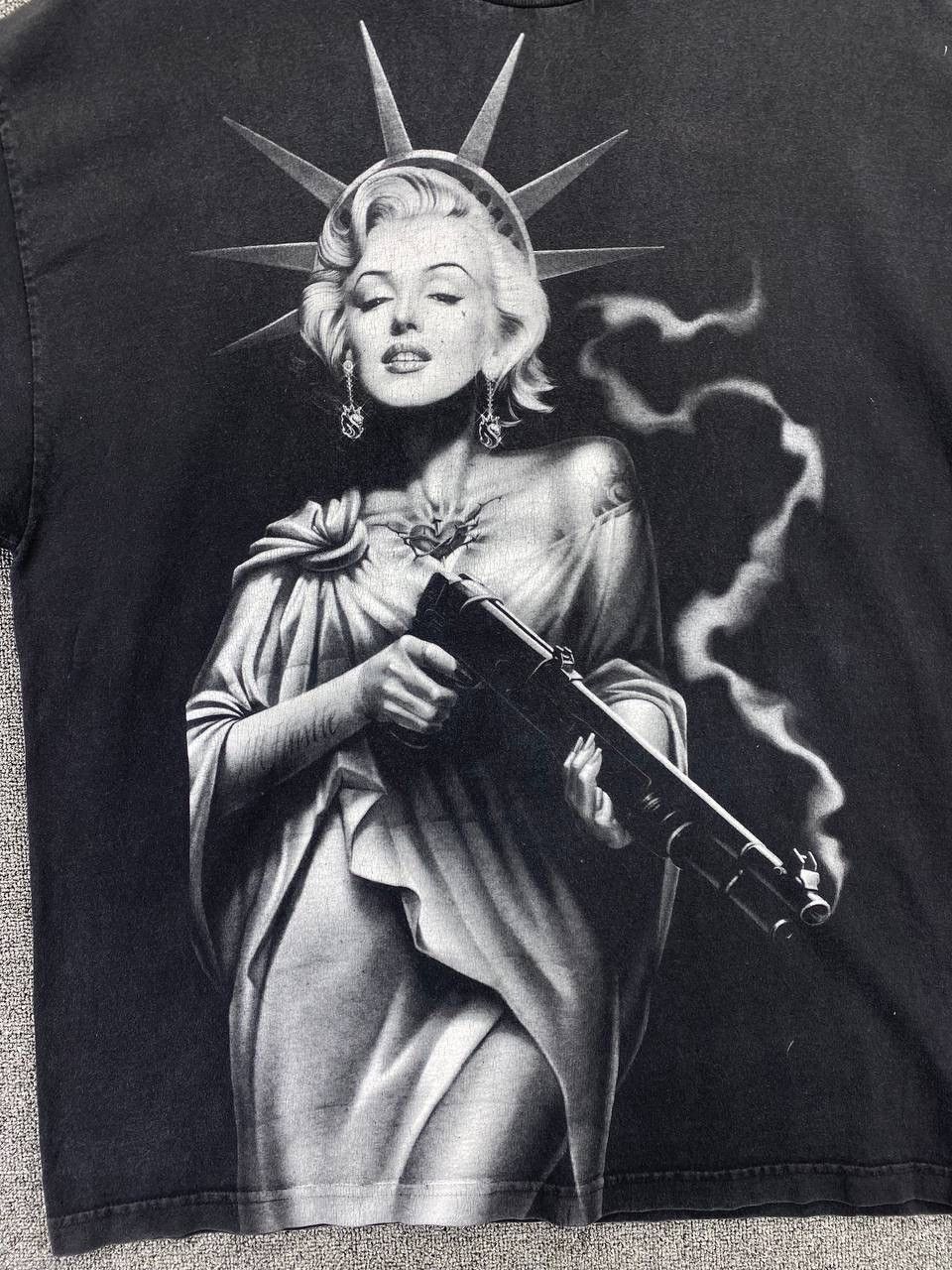 Band Tees Vintage Marilyn Monroe Punk Rock Band Tees T Shirts Size US XL / EU 56 / 4 - 4 Thumbnail