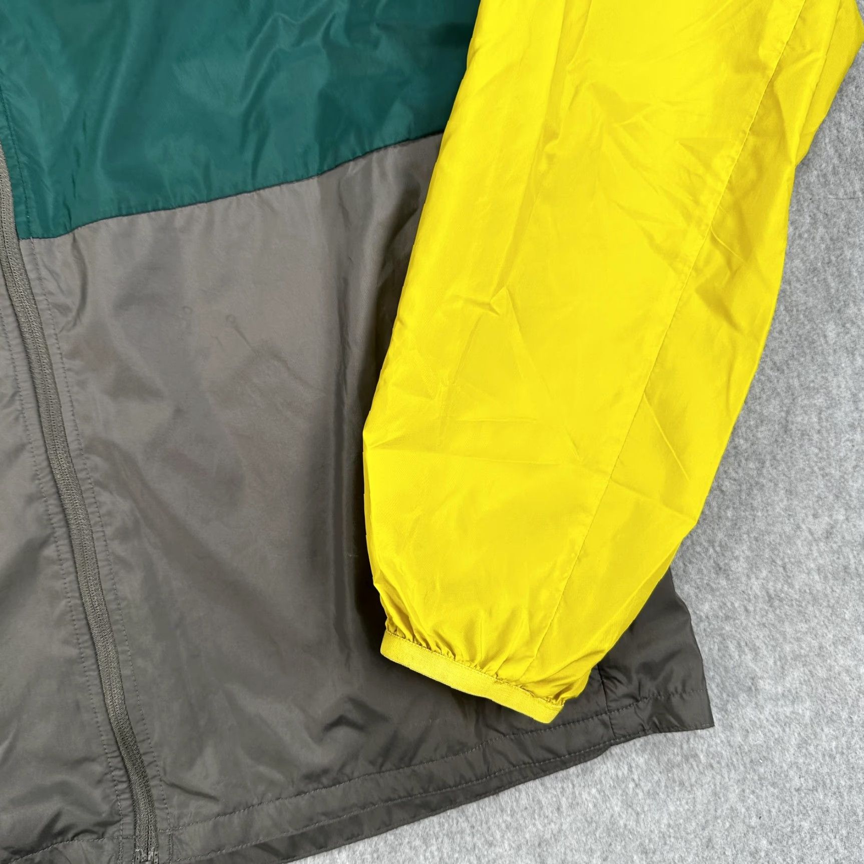 Eddie Bauer Eddie Bauer Hoodie Men Large Yellow Green Zip Lightweight Colorblock Windbreaker Size US L / EU 52-54 / 3 - 6 Thumbnail