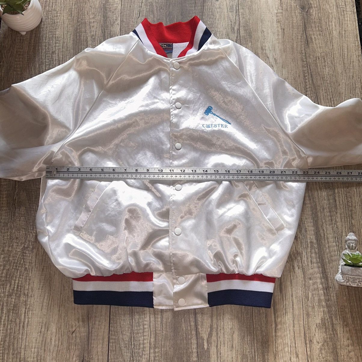Vintage VTG Hilton Active Apparel Men's Size Lrg Satin Jacket White Size US L / EU 52-54 / 3 - 7 Thumbnail