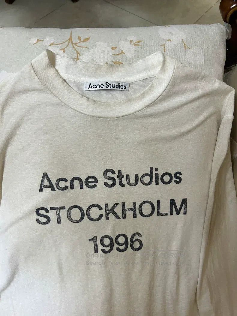 Acne Studios Acne Studios A white long-sleeved T-shirt with aged 1996 l Size US XS / EU 42 / 0 - 2 Thumbnail