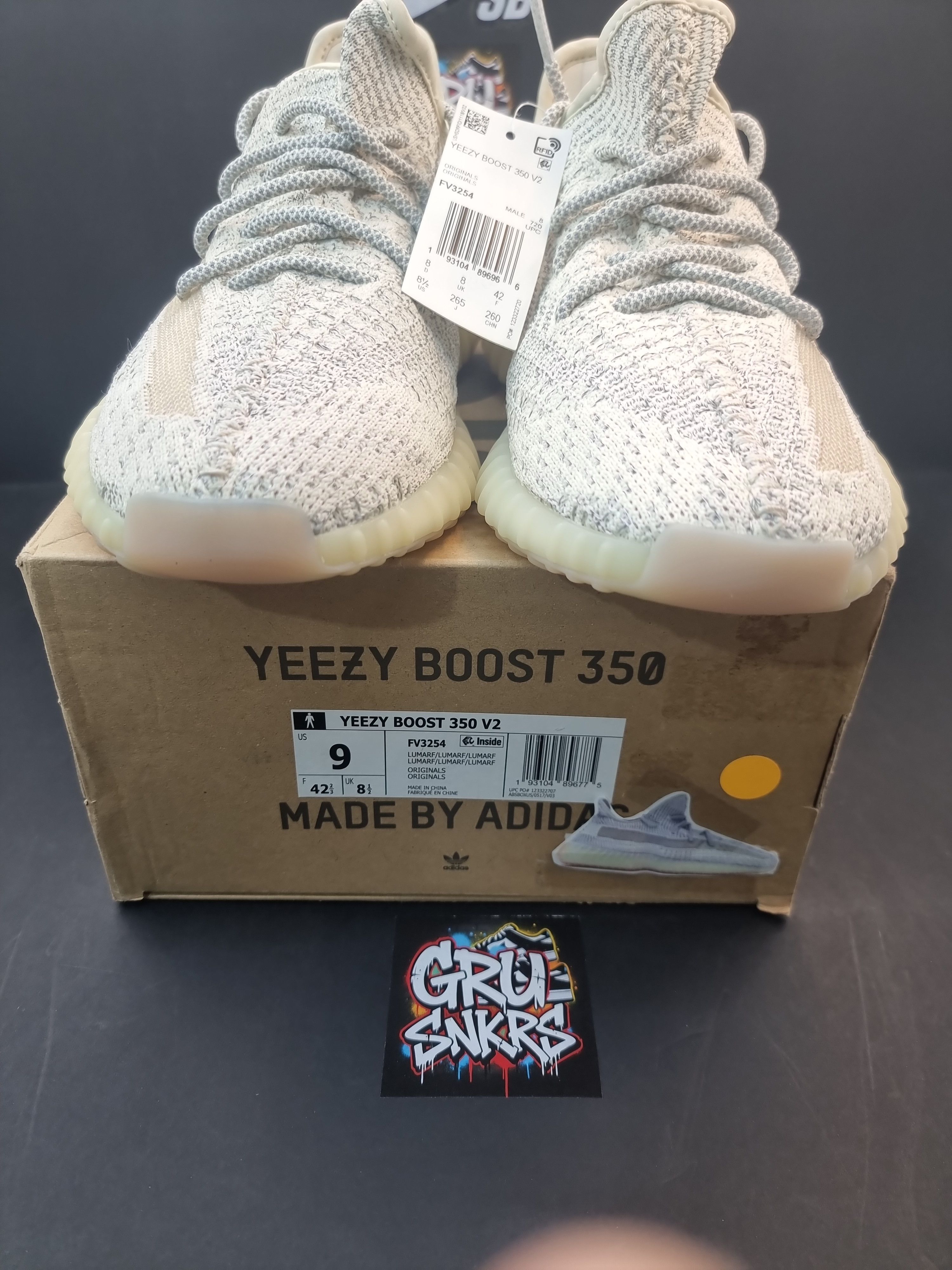 Yeezy Yeezy Boost 350 V2 Lundmark Reflective Size US 8.5 / EU 41-42 - 7 Thumbnail