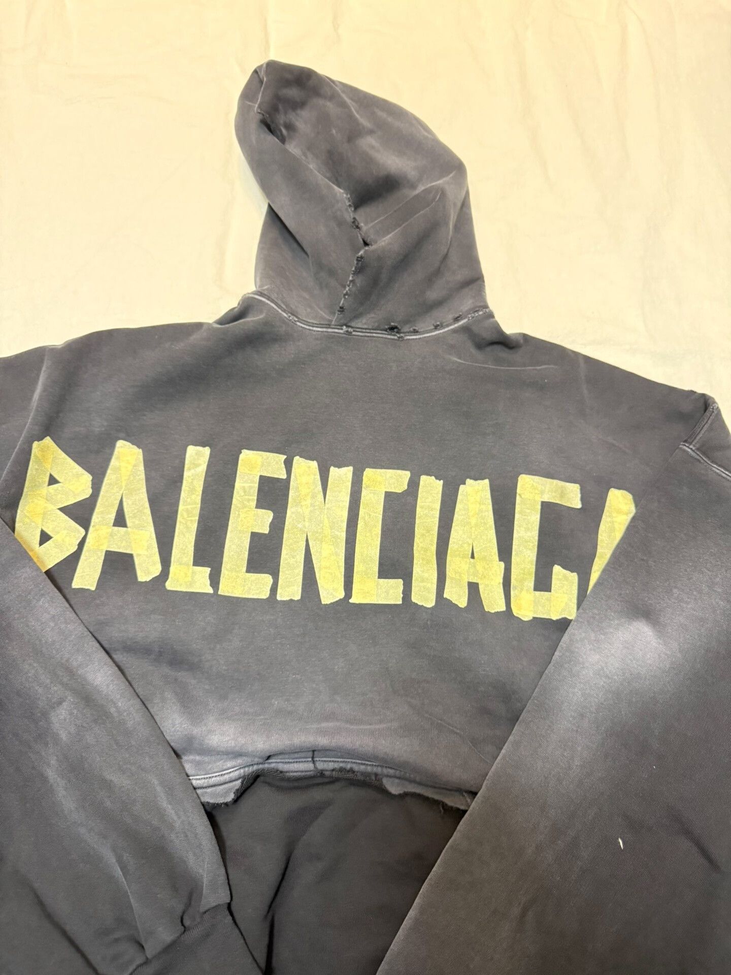 Balenciaga Balenciaga Distressed Graphic Hoodie Sweatshirt Size US L / EU 52-54 / 3 - 2 Thumbnail