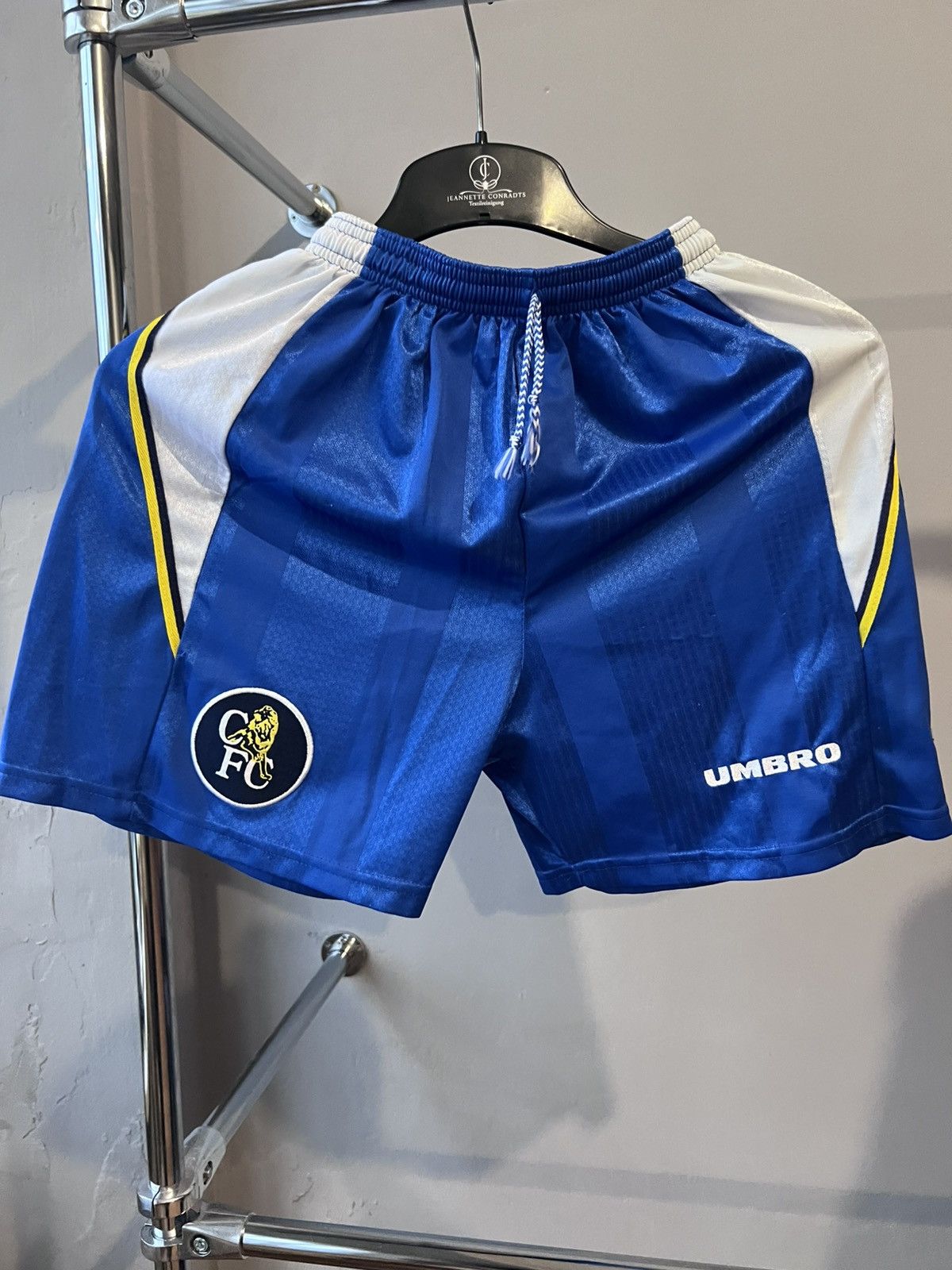 Chelsea Soccer 1997/98 Umbro Chelsea Home Soccer Shorts Blue Size XL Boys Size US 30 / EU 46 - 2 Thumbnail