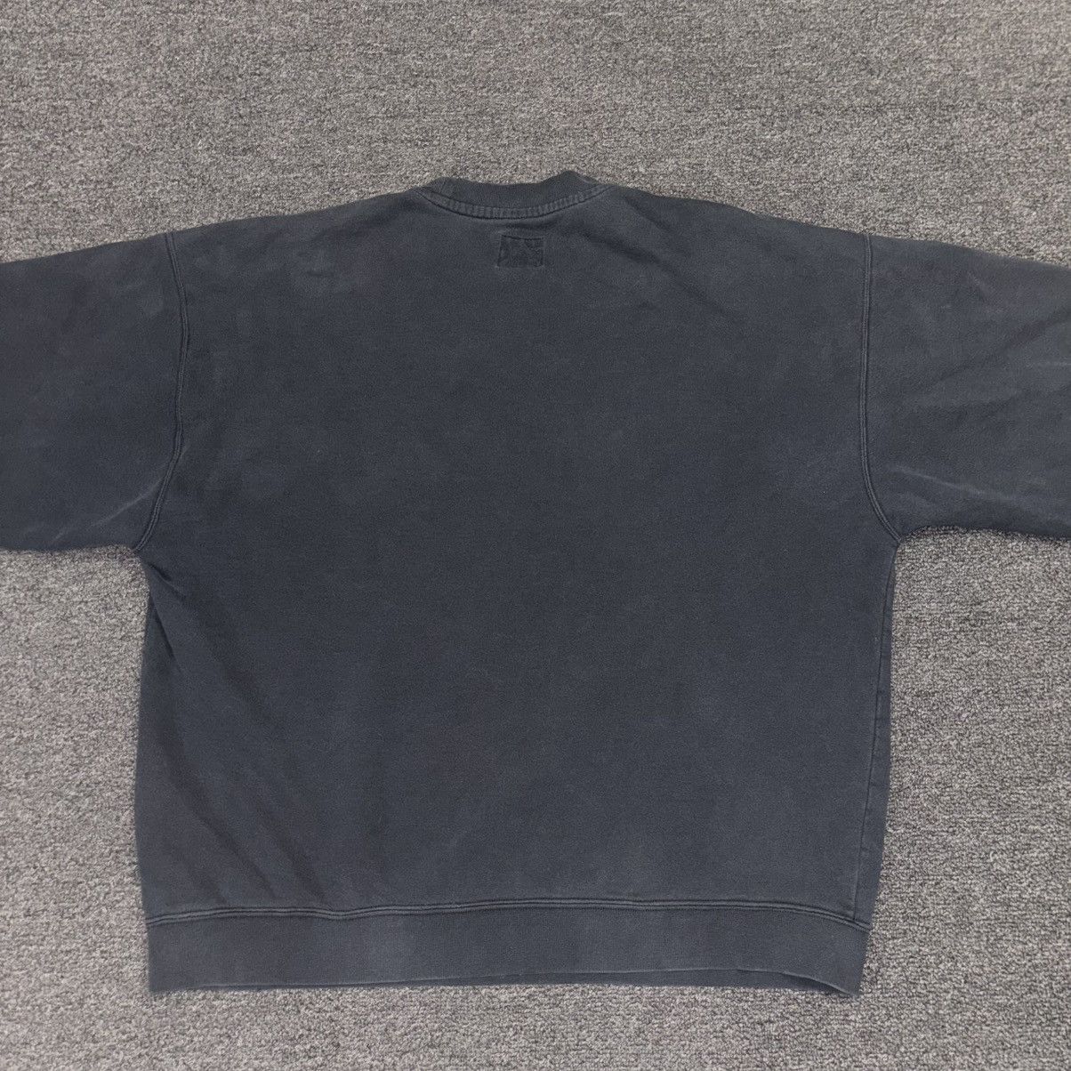 Nike Vintage Nike Swoosh Crewneck Center Logo Distressed Faded XL Size US XL / EU 56 / 4 - 10 Thumbnail