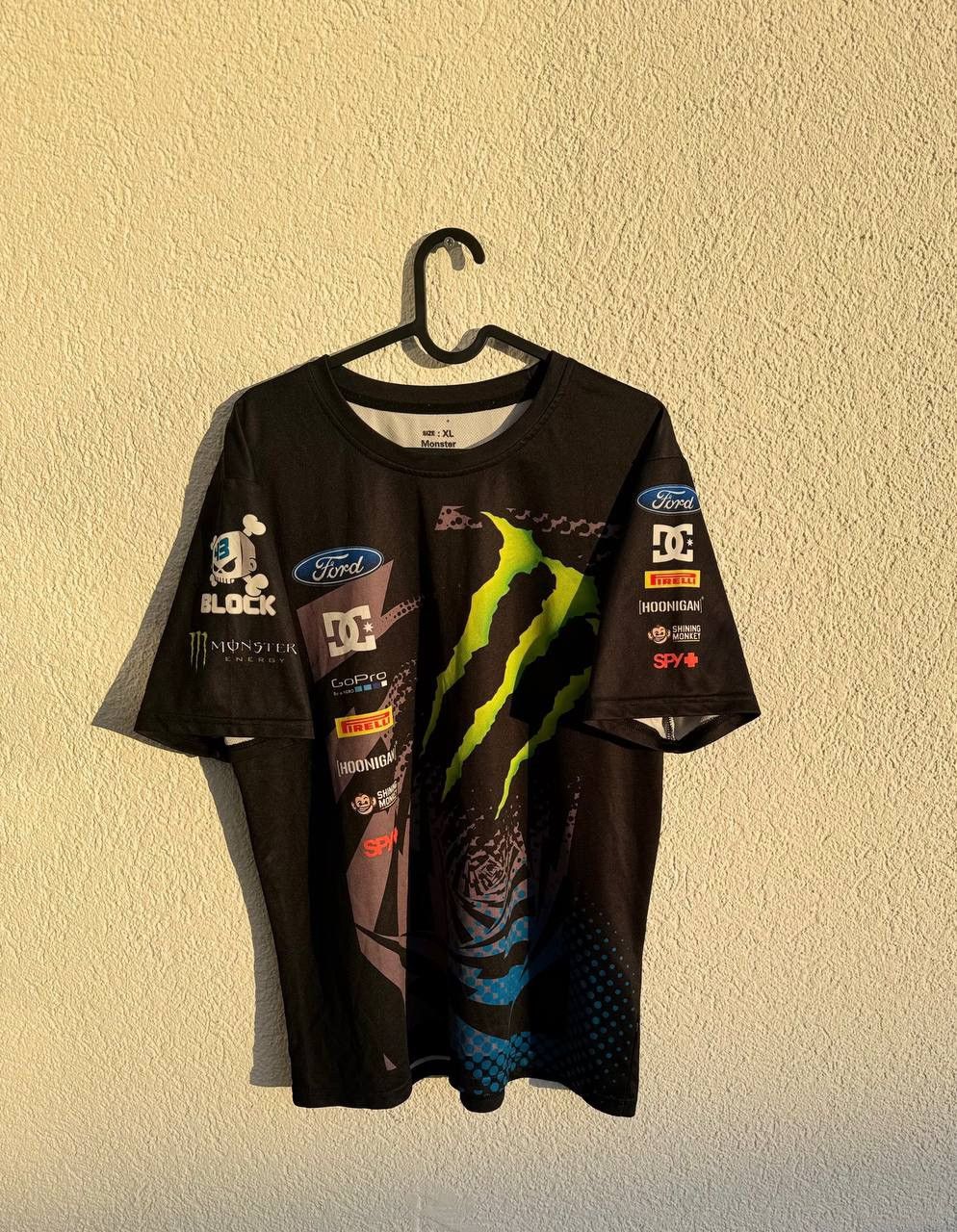 Vintage T-Shirt Monster Size US XL / EU 56 / 4 - 1 Thumbnail