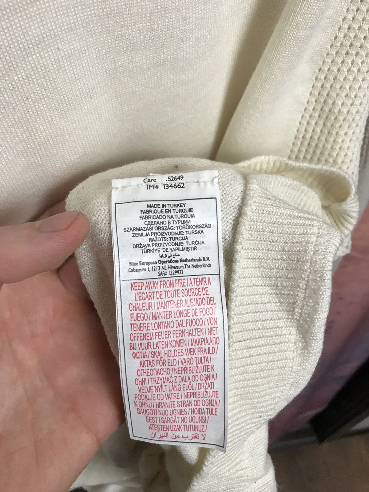Vintage Vintage Nike streetwear sweater Size US L / EU 52-54 / 3 - 5 Thumbnail