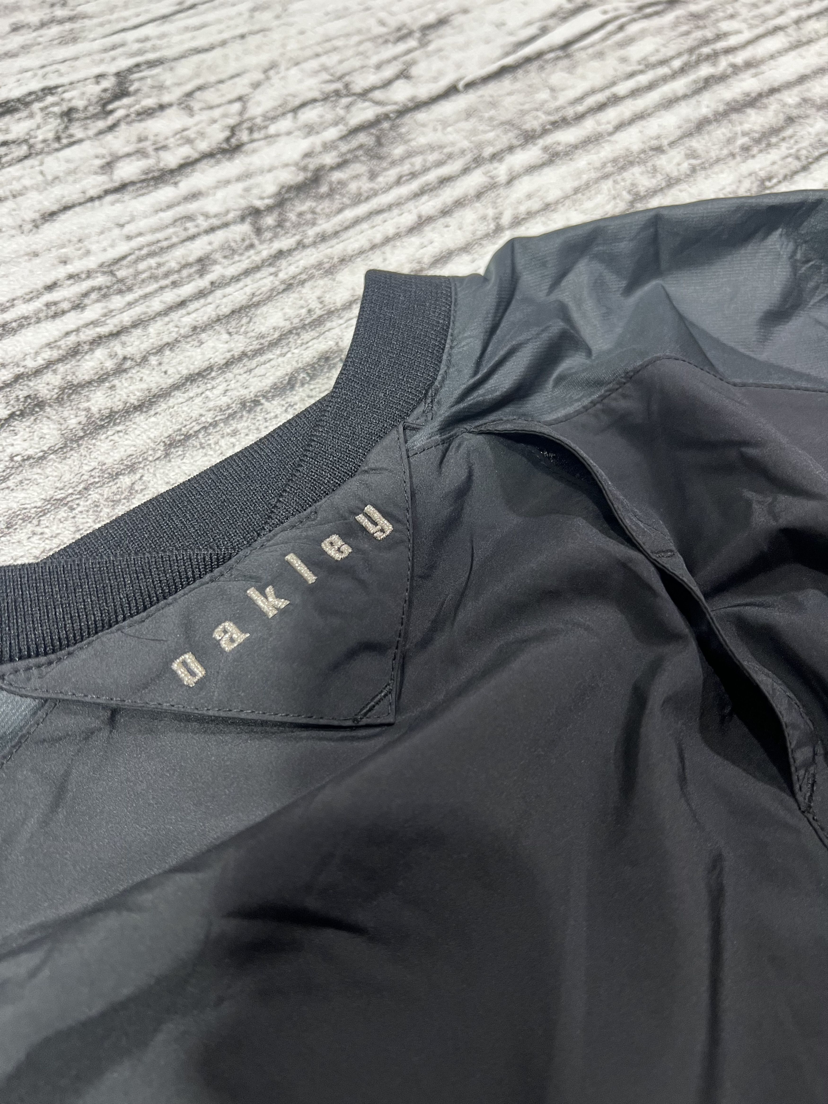 Oakley 2000s Archival Oakley Software Iconic V-neck Sweatshirt y2k Size US M / EU 48-50 / 2 - 6 Thumbnail