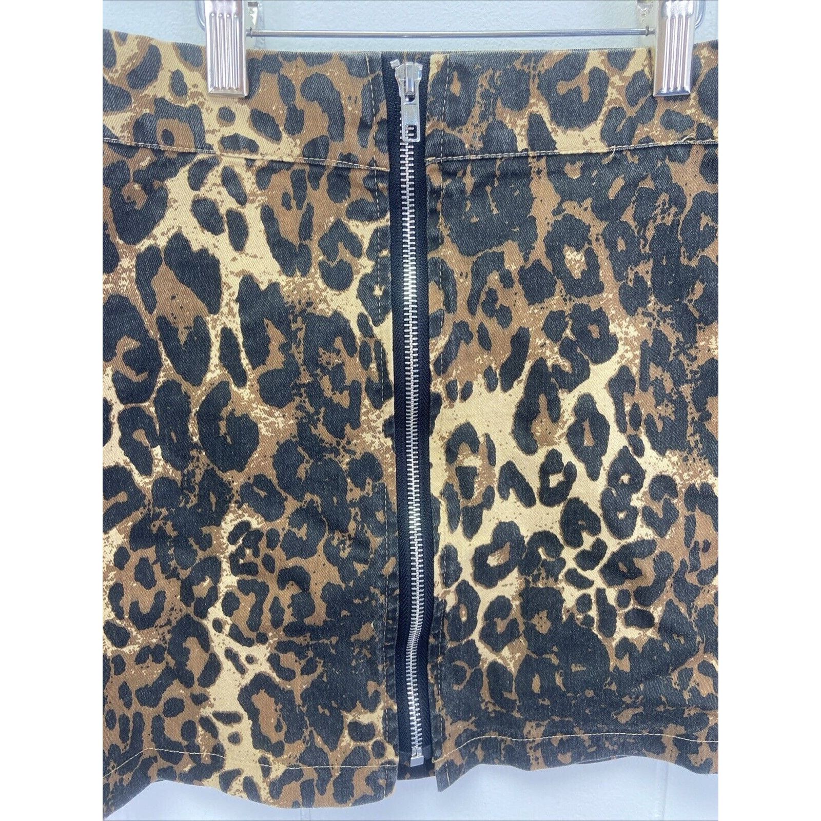 Vintage Cheetah Leopard Zip Front Ladies Size Medium Mini Skirt Size 26" / US 2 / IT 38 - 2 Thumbnail