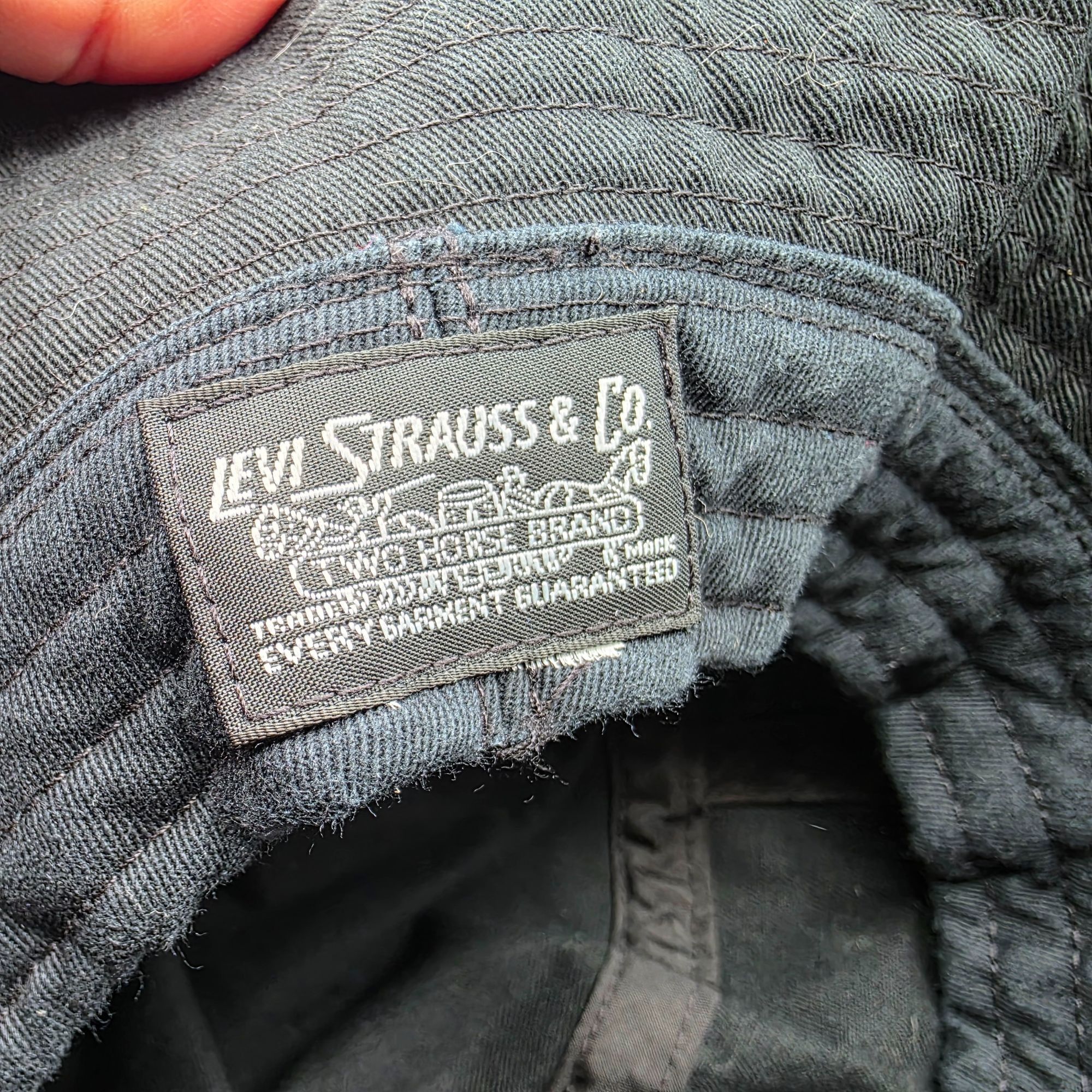 Levi's Levis Bucket Hat Unisex Black Casual Headwear Outdoors Walki Size ONE SIZE - 6 Thumbnail