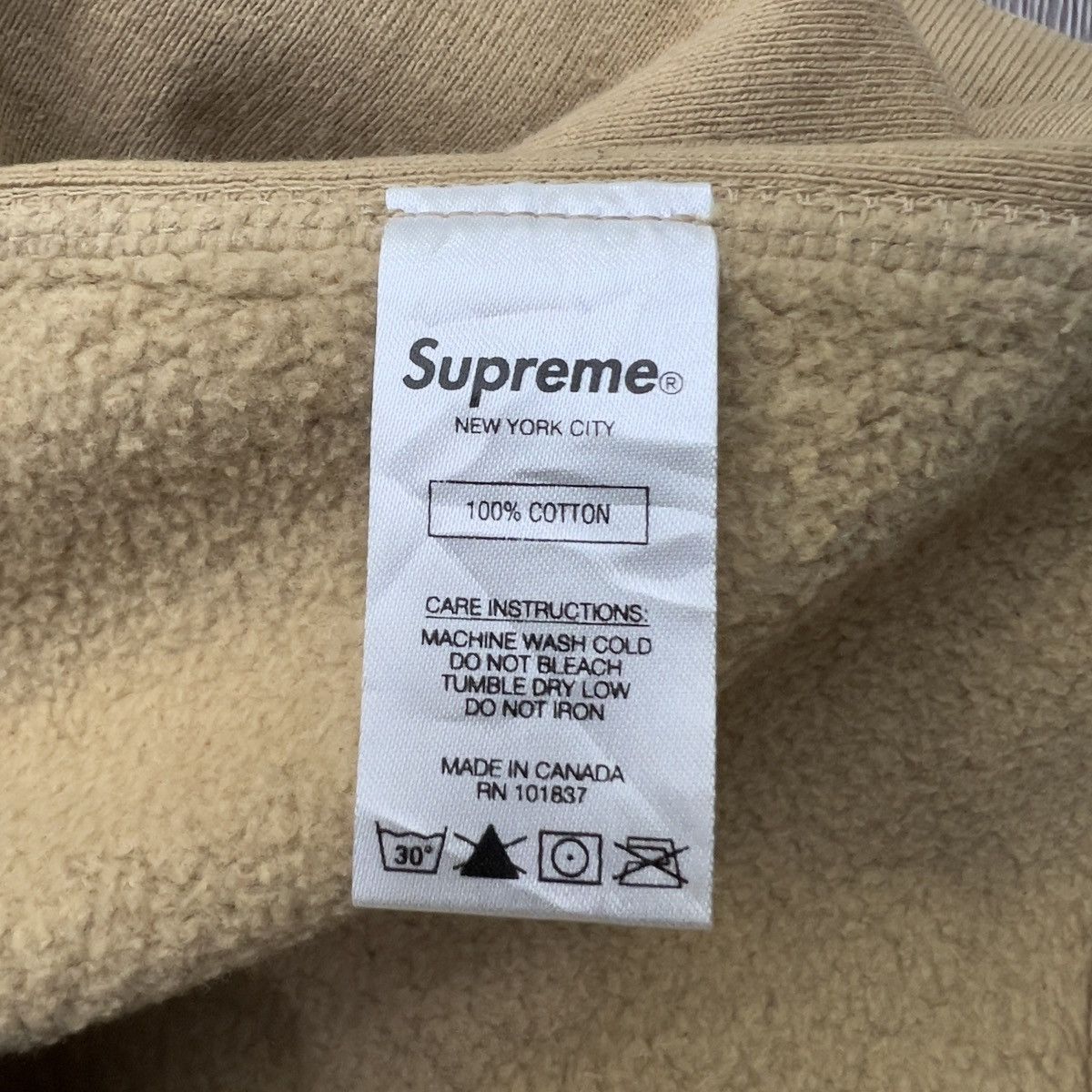 Supreme Supreme Embossed Logo Hoodie Size US M / EU 48-50 / 2 - 8 Thumbnail