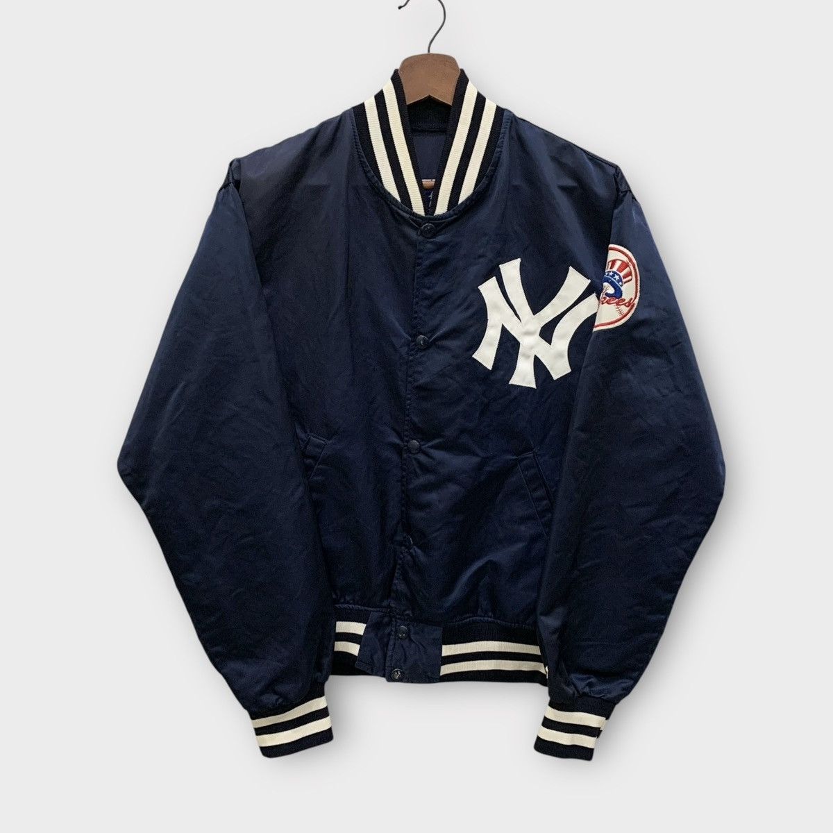 New York Yankees VINTAGE 1980s STARTER NEW YORK YANKEES SATIN JACKET BASEBALL Size US S / EU 44-46 / 1 - 2 Thumbnail