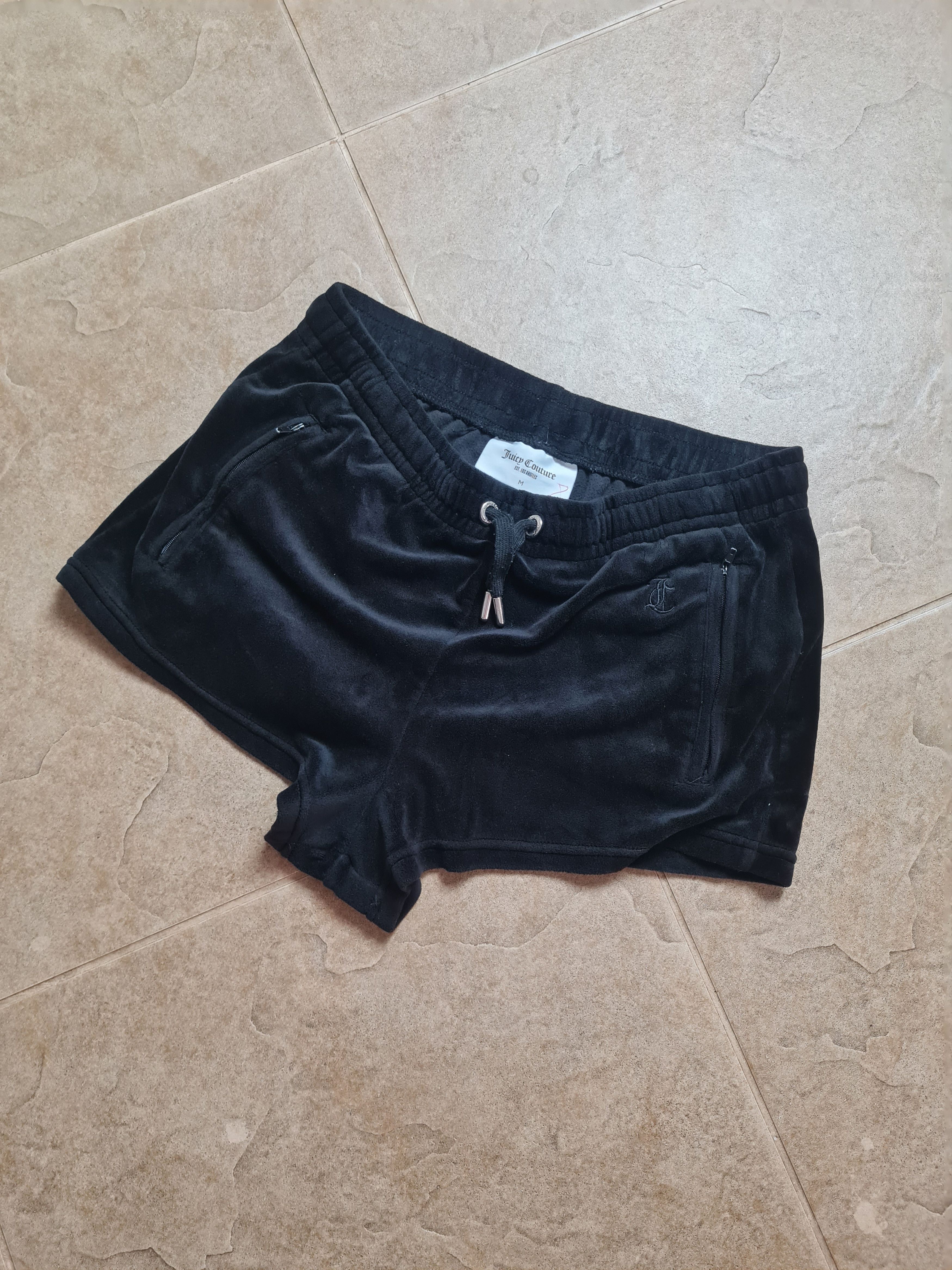 Juicy Couture Juicy Couture Sleepwear Shorts Sz M Velour Black Rhinestones Size 27" / US 4 / IT 40 - 4 Thumbnail