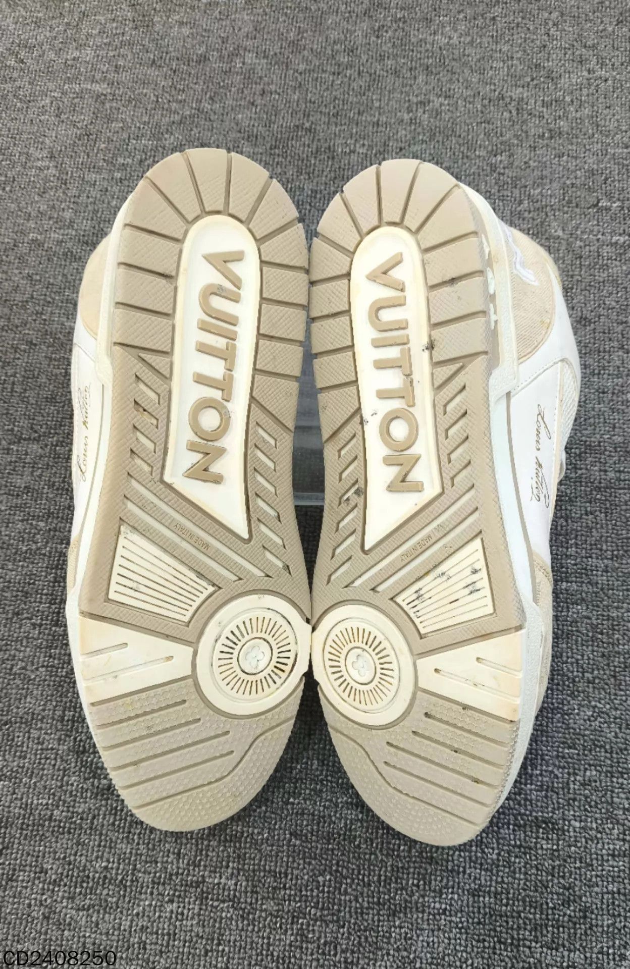 Louis Vuitton LV Trainer Khaki Velcro 95 New 43 Size US 10 / EU 43 - 6 Thumbnail