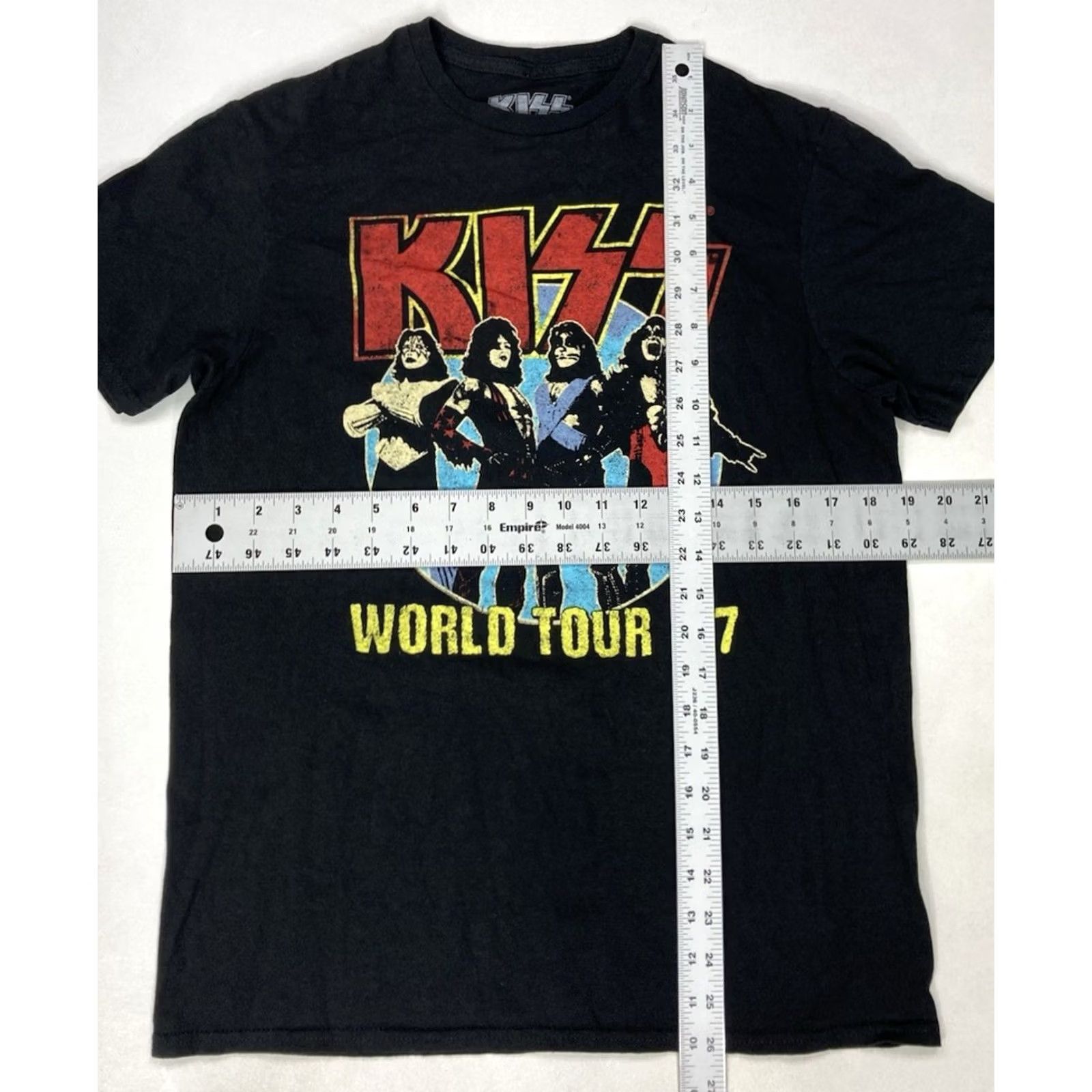 Vintage Kiss World Tour 77 Graphic T-shirt Women Medium Black Short Sleeve Merch Music Shirt Size M / US 6-8 / IT 42-44 - 5 Thumbnail