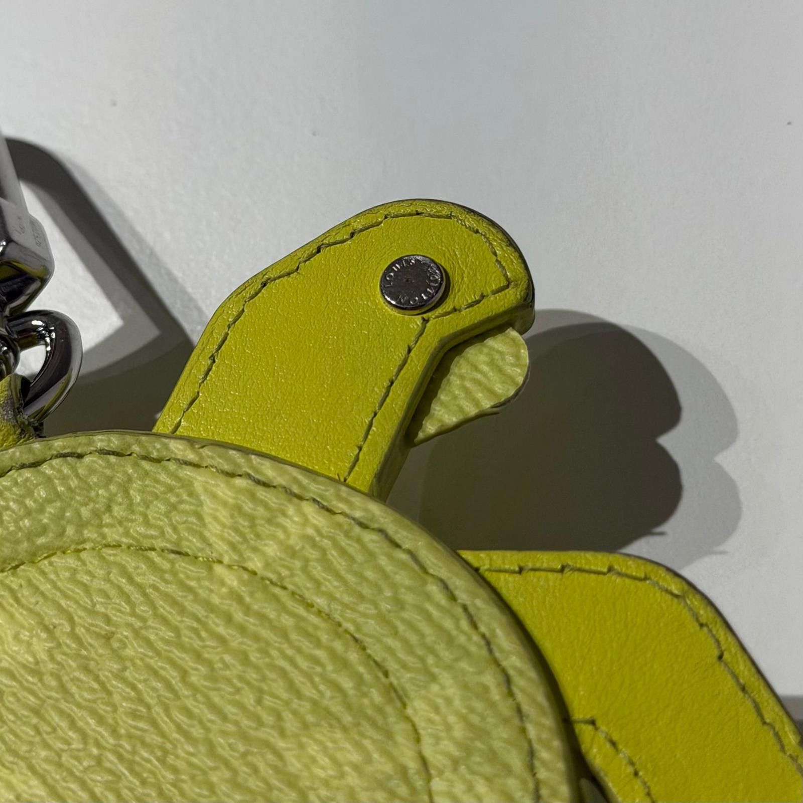Louis Vuitton Louis Vuitton Leather Turtle Bag Charm Size ONE SIZE - 6 Thumbnail